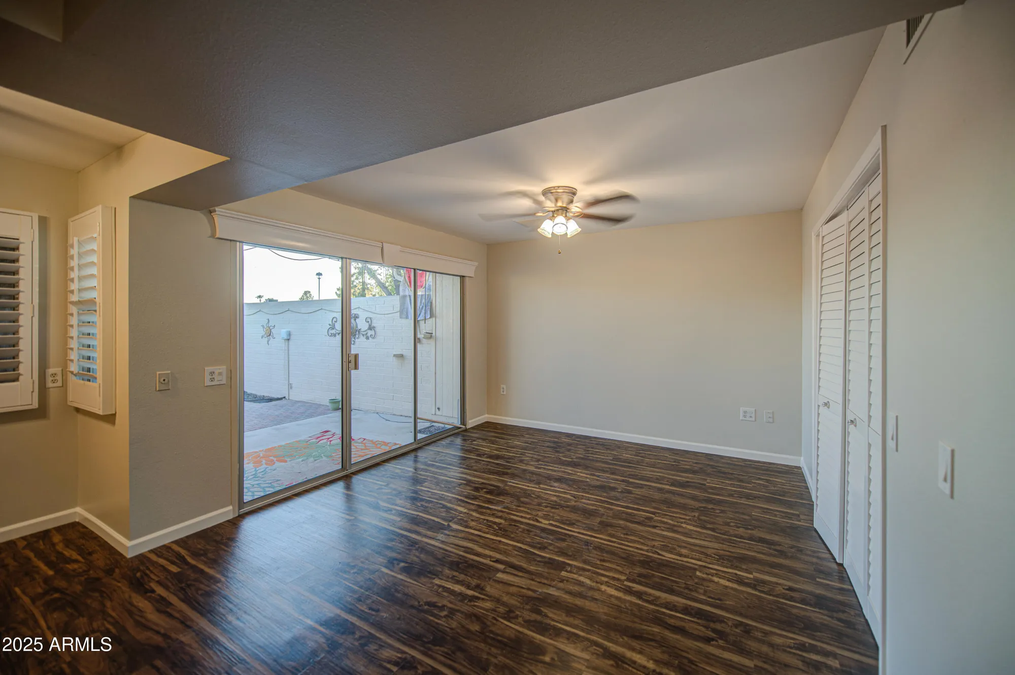 Property Slideshow image 8 of 31 | 10523 w highwood ln, Sun City, AZ, 85373