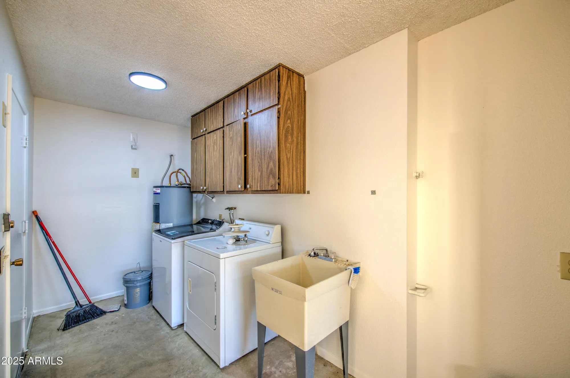 Property Slideshow image 26 of 31 | 10523 w highwood ln, Sun City, AZ, 85373