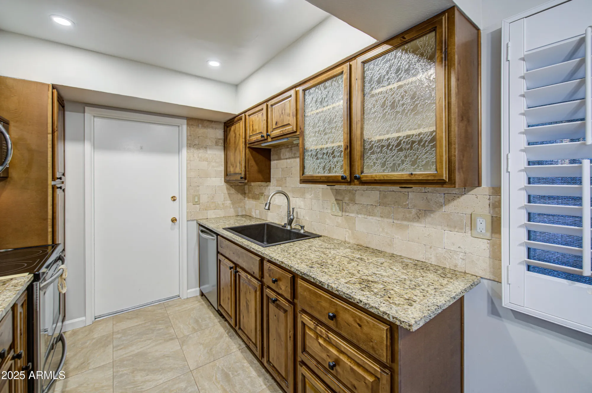 Property Slideshow image 4 of 31 | 10523 w highwood ln, Sun City, AZ, 85373