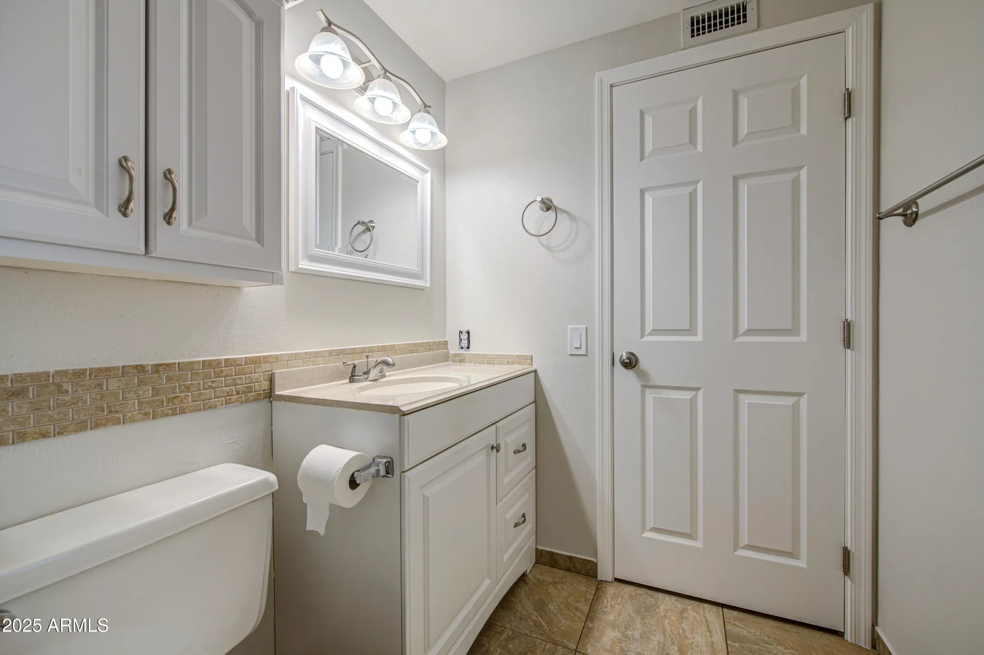 Property Slideshow image 16 of 31 | 10523 w highwood ln, Sun City, AZ, 85373