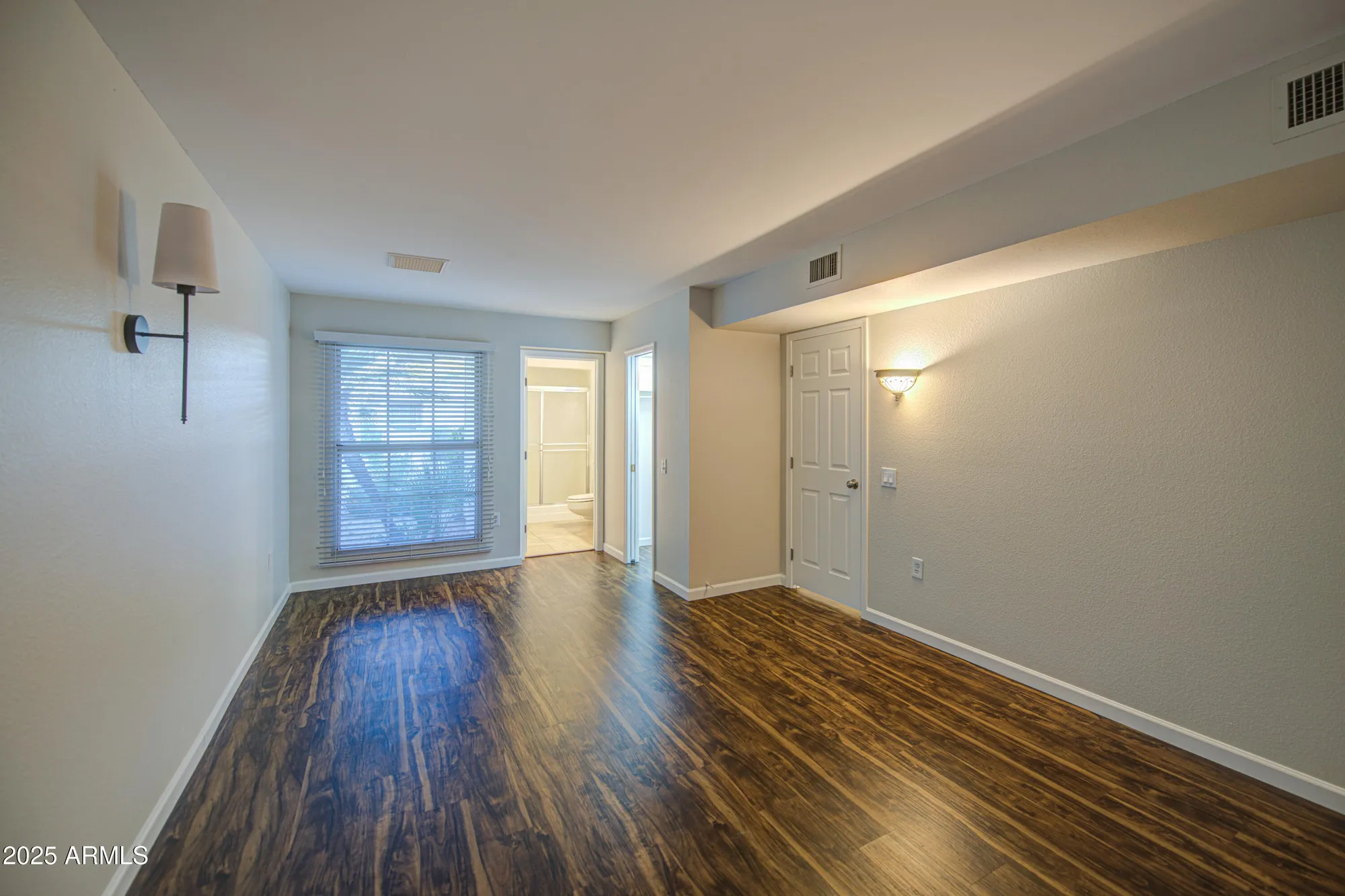 Property Slideshow image 14 of 31 | 10523 w highwood ln, Sun City, AZ, 85373