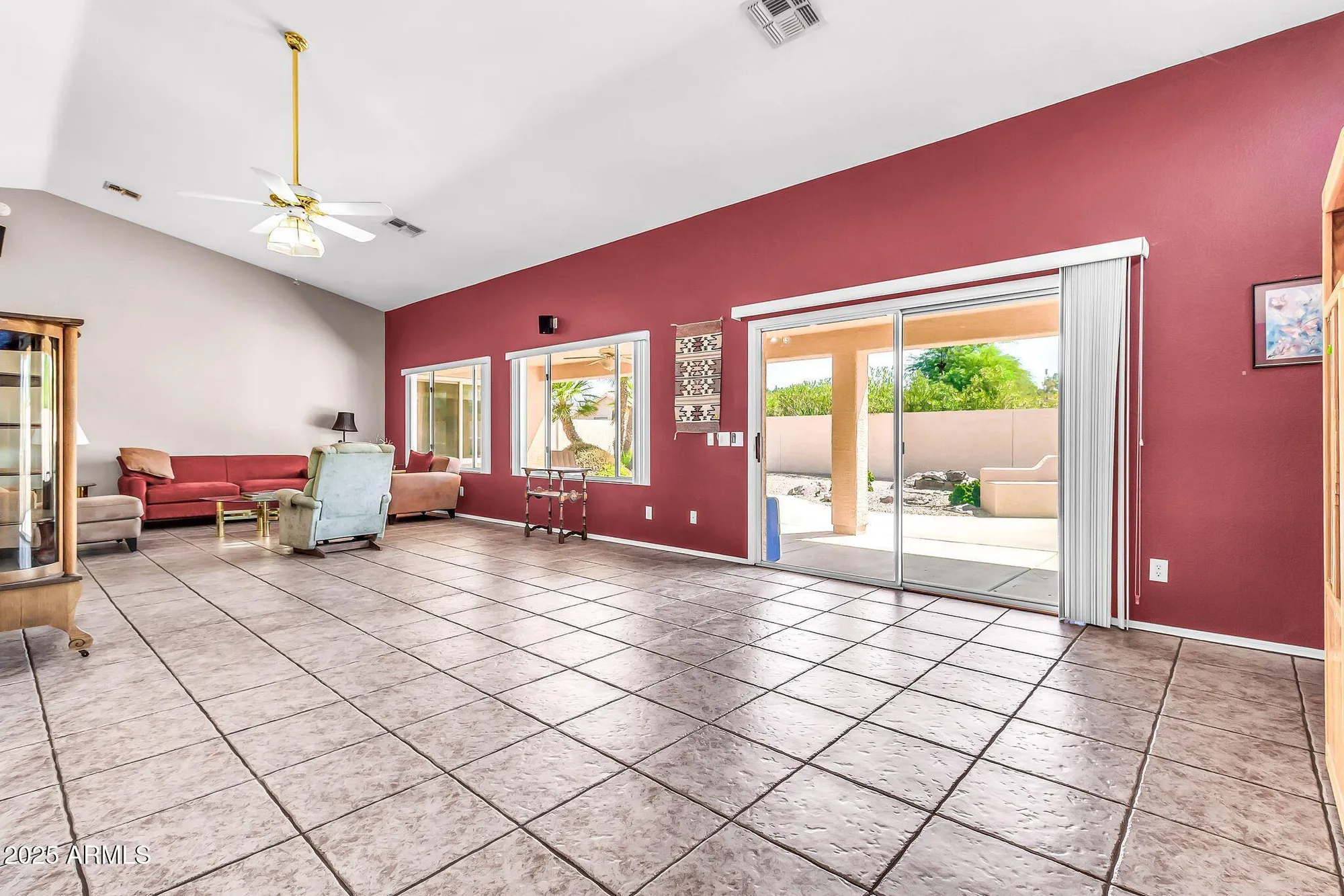 Property Slideshow image 10 of 49 | 24511 s saddletree dr, Sun Lakes, AZ, 85248