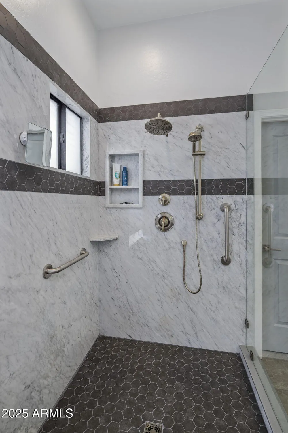 Property Slideshow image 18 of 38 | 33631 n 71st way, Scottsdale, AZ, 85266