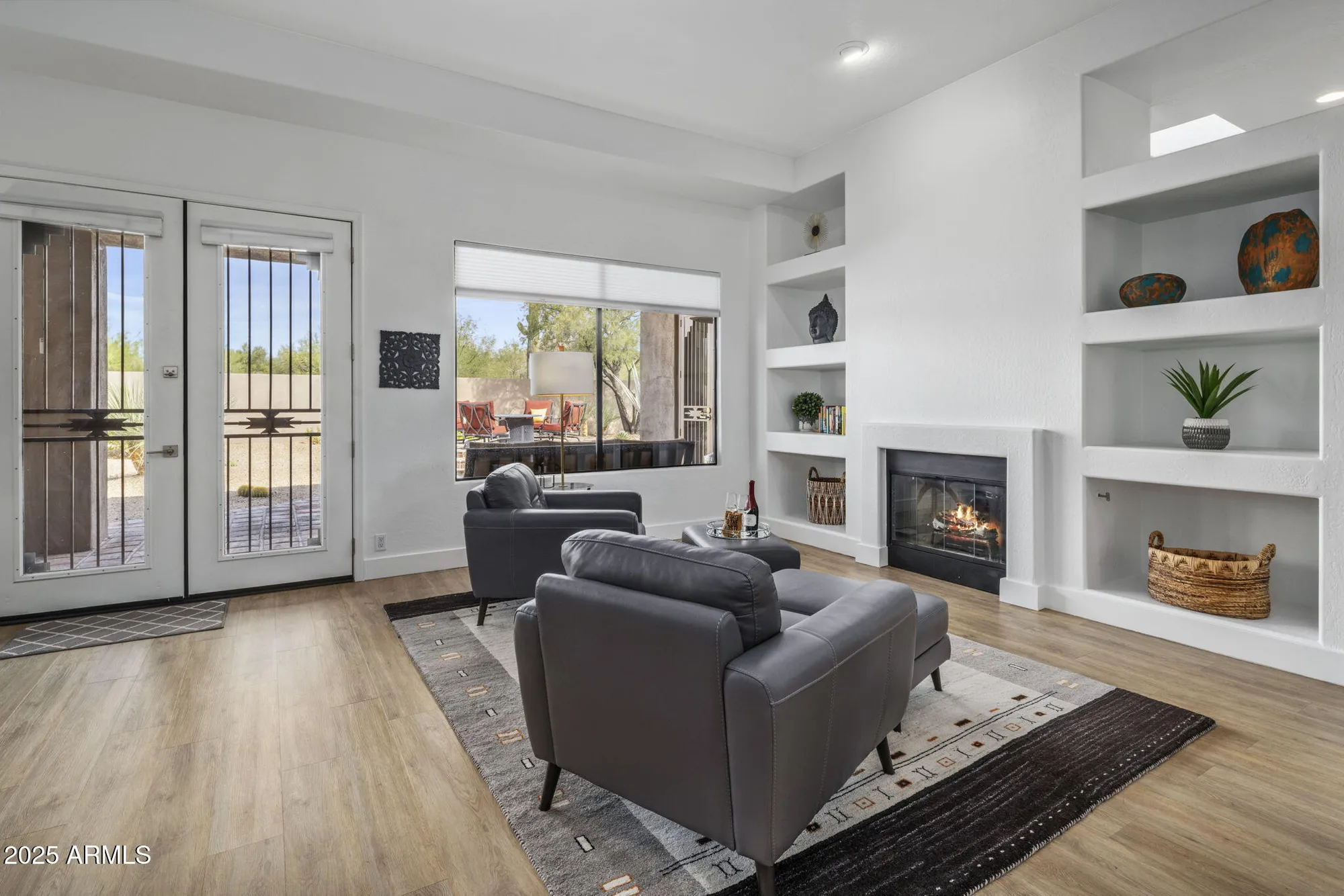 Property Slideshow image 4 of 38 | 33631 n 71st way, Scottsdale, AZ, 85266