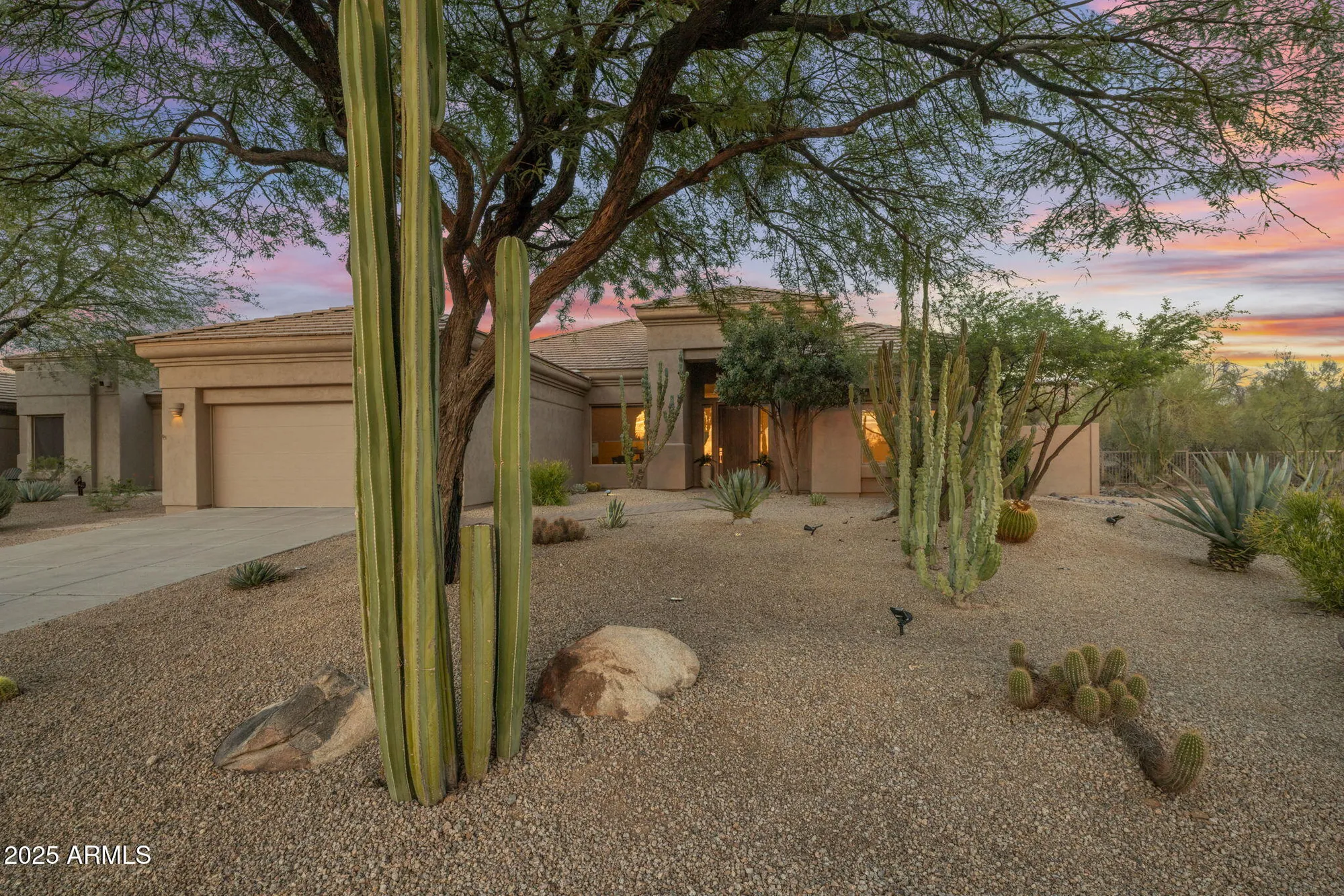 Property Slideshow image 1 of 38 | 33631 n 71st way, Scottsdale, AZ, 85266