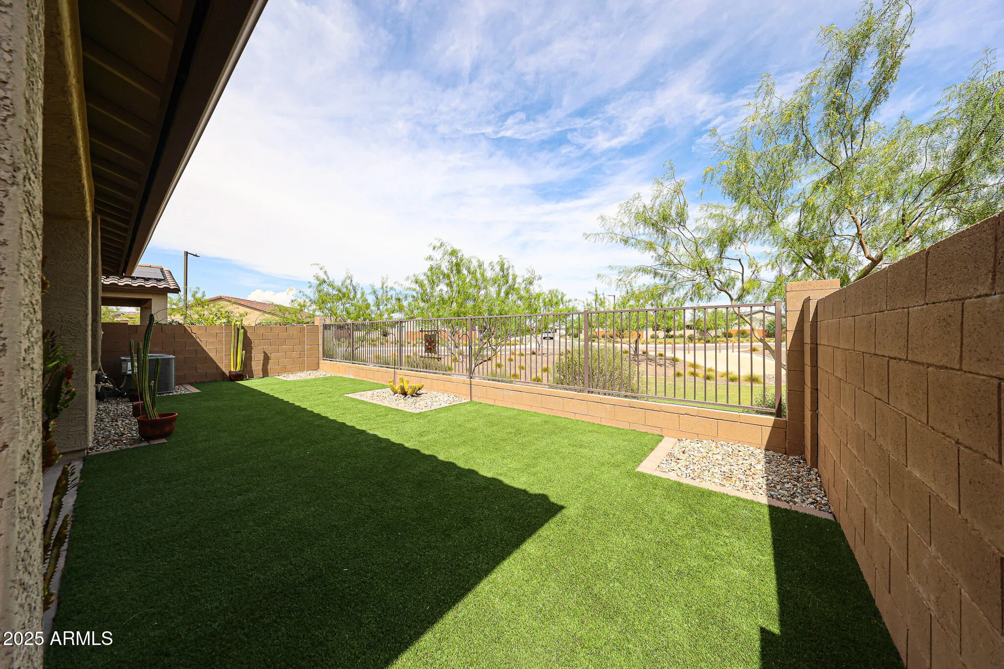 Property Slideshow image 17 of 23 | 24681 n 171st ln, Surprise, AZ, 85387