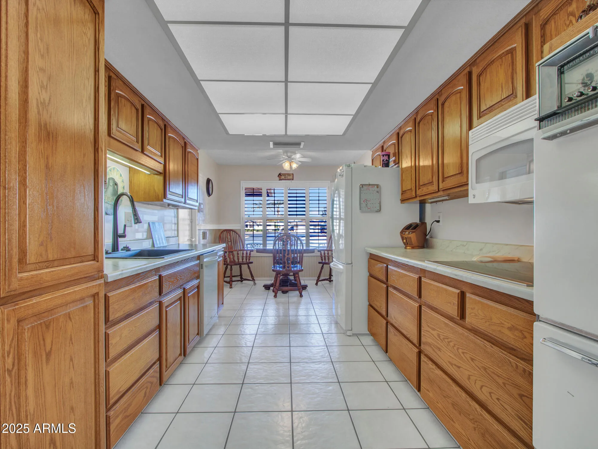 Property Slideshow image 9 of 50 | 9313 w arrowhead dr, Sun City, AZ, 85351