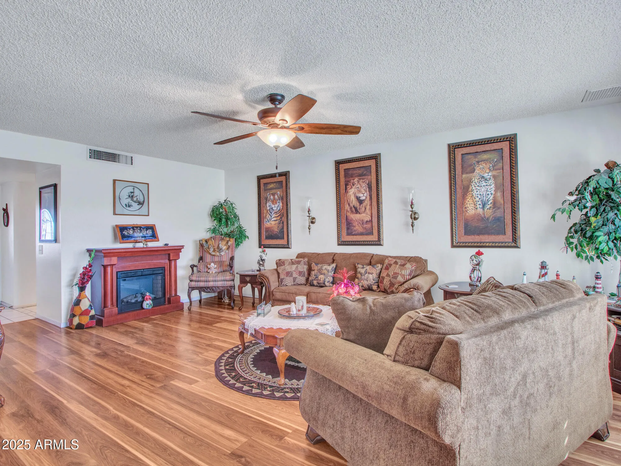 Property Slideshow image 16 of 50 | 9313 w arrowhead dr, Sun City, AZ, 85351