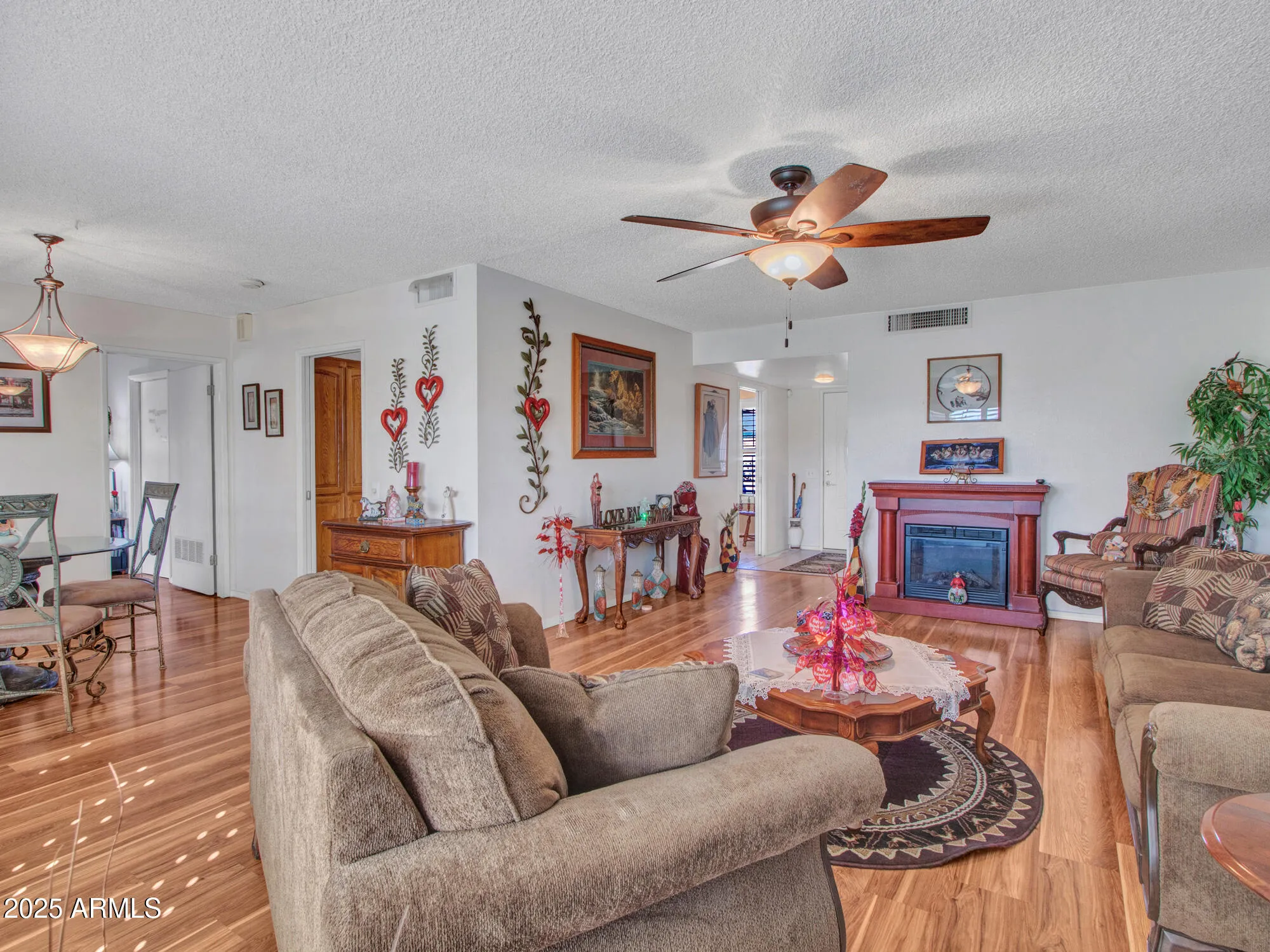 Property Slideshow image 17 of 50 | 9313 w arrowhead dr, Sun City, AZ, 85351