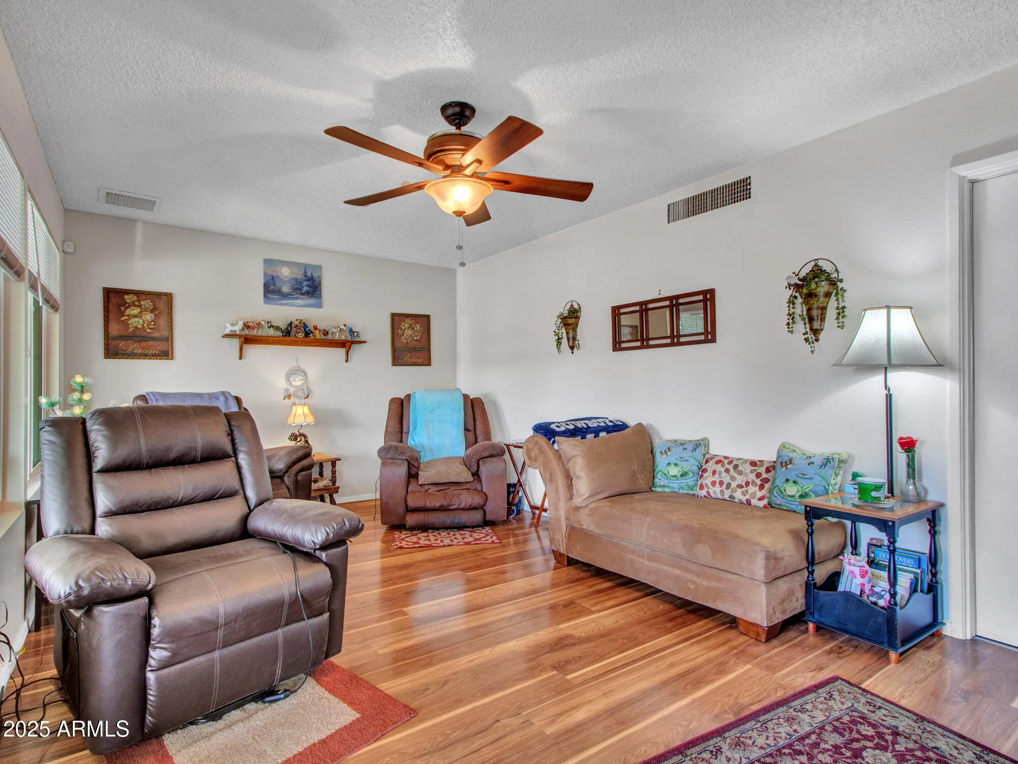Property Slideshow image 32 of 50 | 9313 w arrowhead dr, Sun City, AZ, 85351