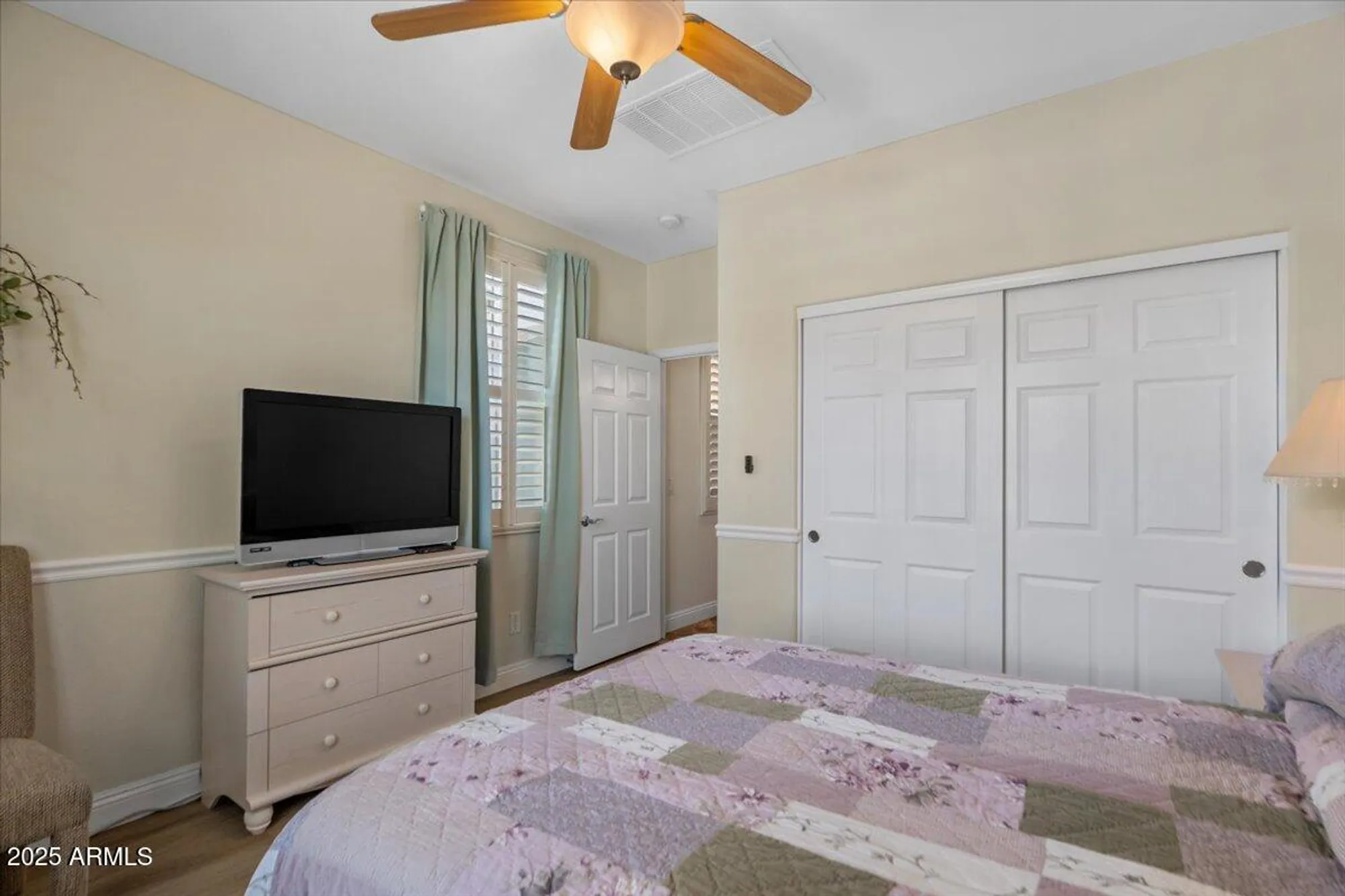 Property Slideshow image 23 of 40 | 4649 e sourwood dr, Gilbert, AZ, 85298