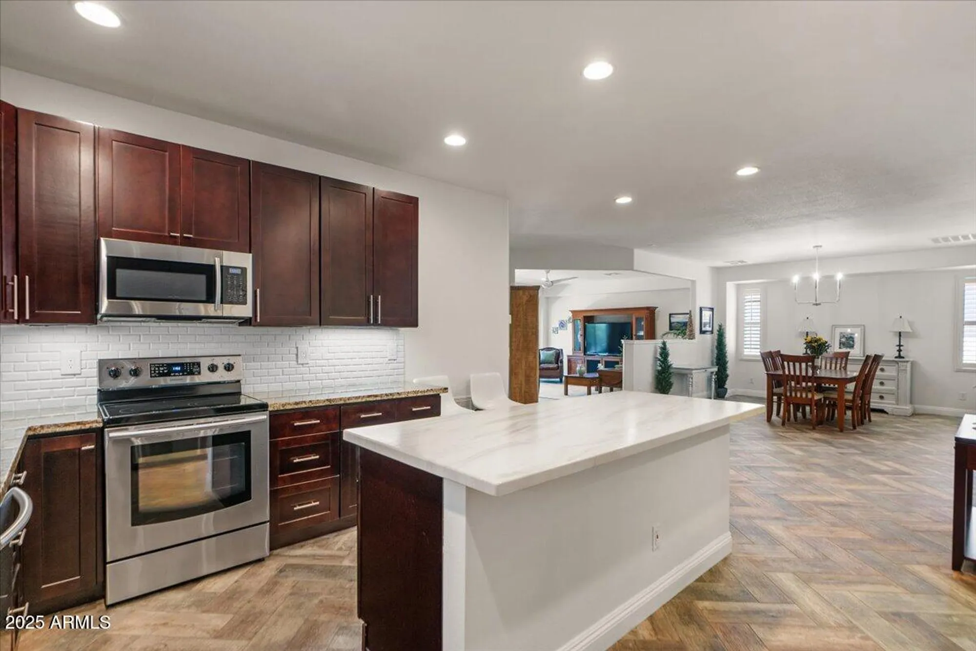Property Slideshow image 8 of 40 | 4649 e sourwood dr, Gilbert, AZ, 85298
