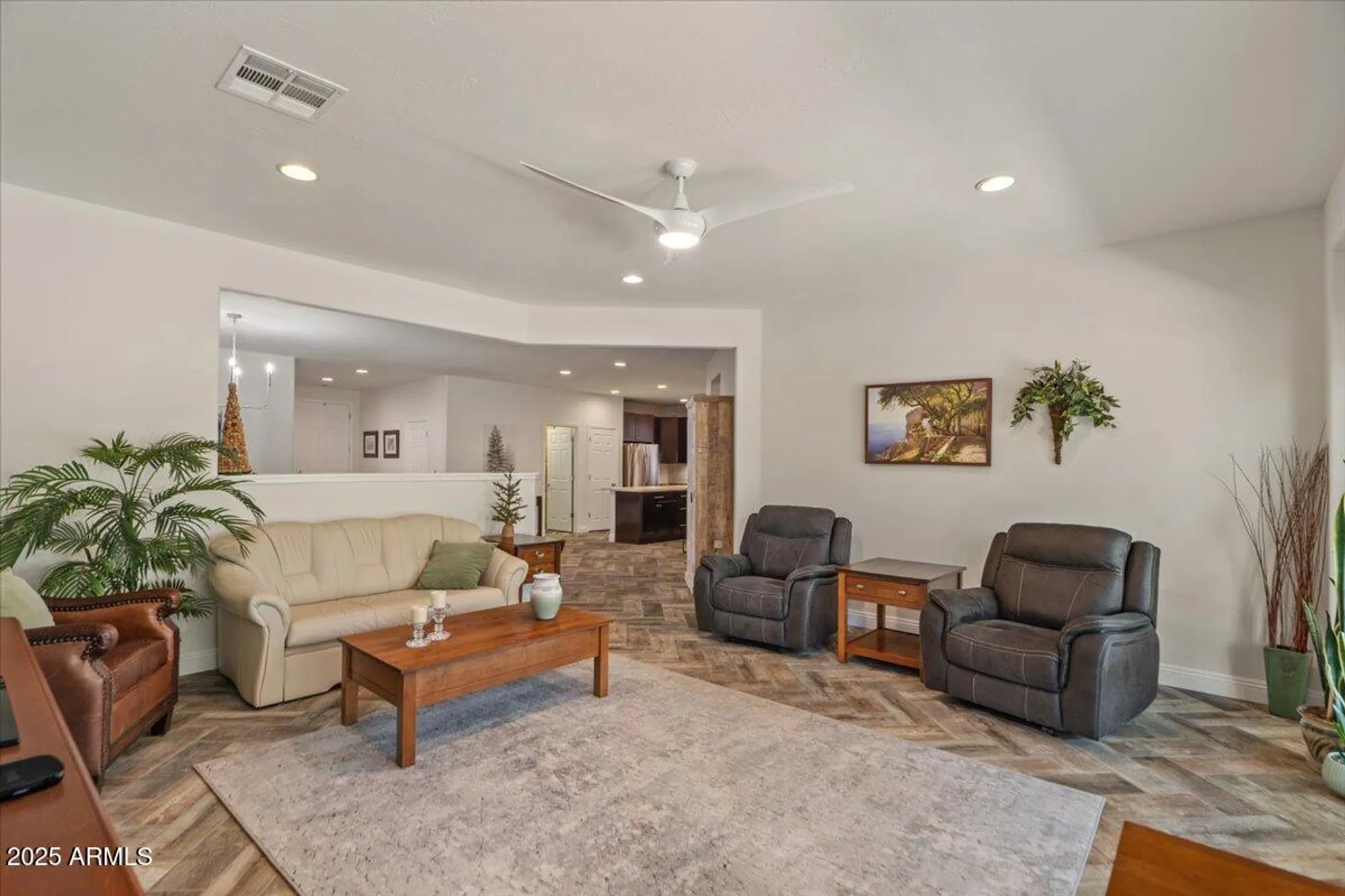 Property Slideshow image 12 of 40 | 4649 e sourwood dr, Gilbert, AZ, 85298