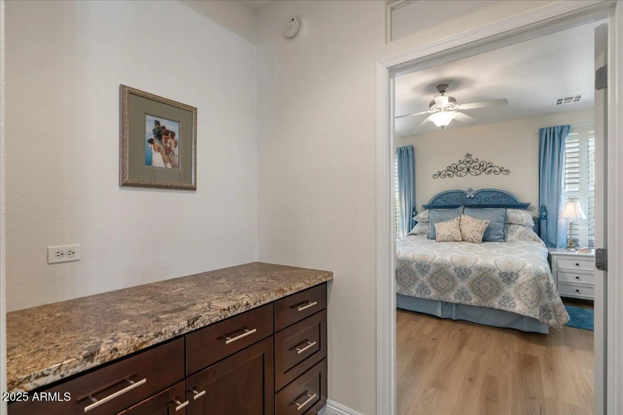 Property Slideshow image 13 of 40 | 4649 e sourwood dr, Gilbert, AZ, 85298