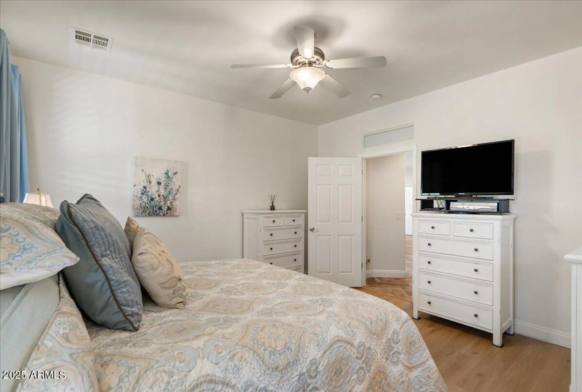 Property Slideshow image 15 of 40 | 4649 e sourwood dr, Gilbert, AZ, 85298