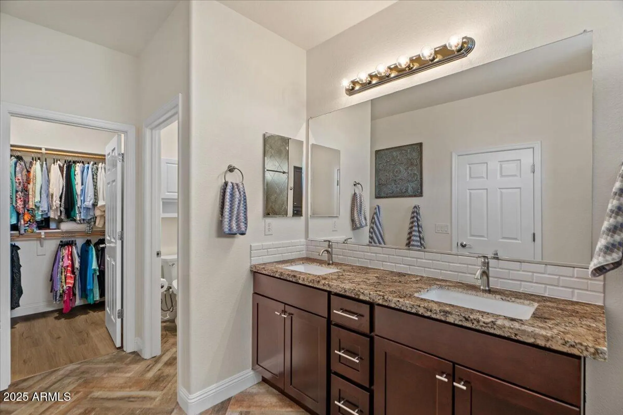 Property Slideshow image 17 of 40 | 4649 e sourwood dr, Gilbert, AZ, 85298