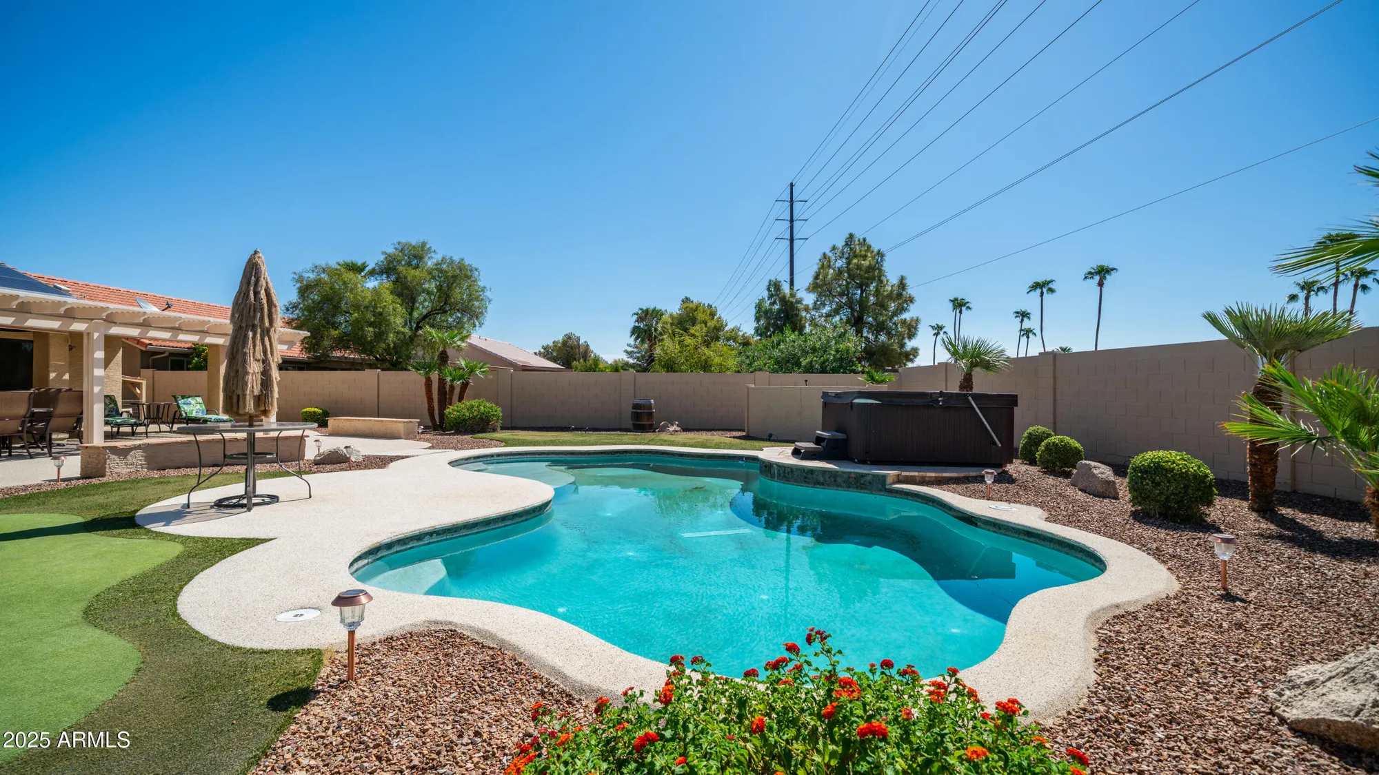 Property Slideshow image 10 of 36 | 10641 e coopers hawk dr, Sun Lakes, AZ, 85248