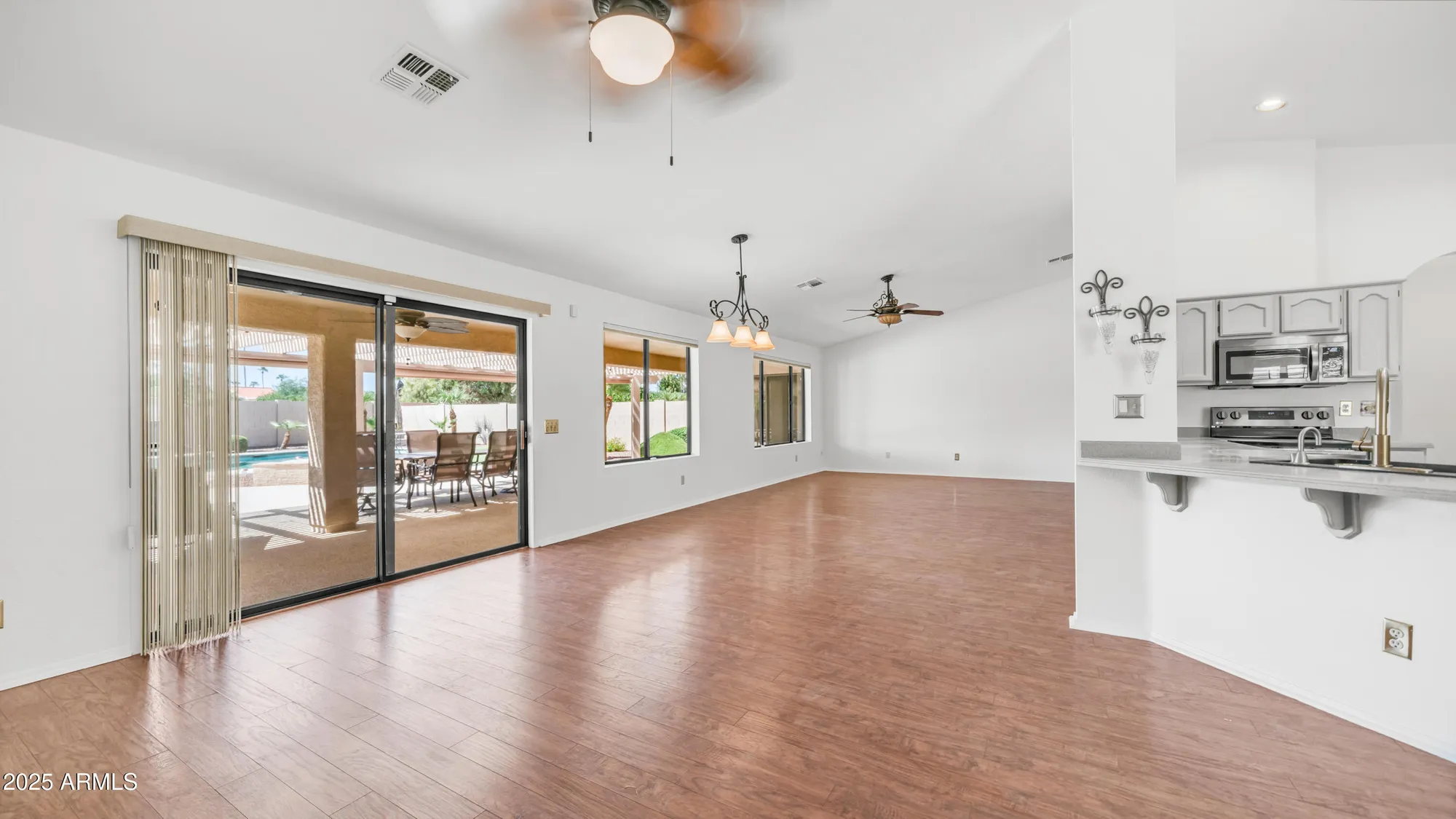 Property Slideshow image 16 of 36 | 10641 e coopers hawk dr, Sun Lakes, AZ, 85248