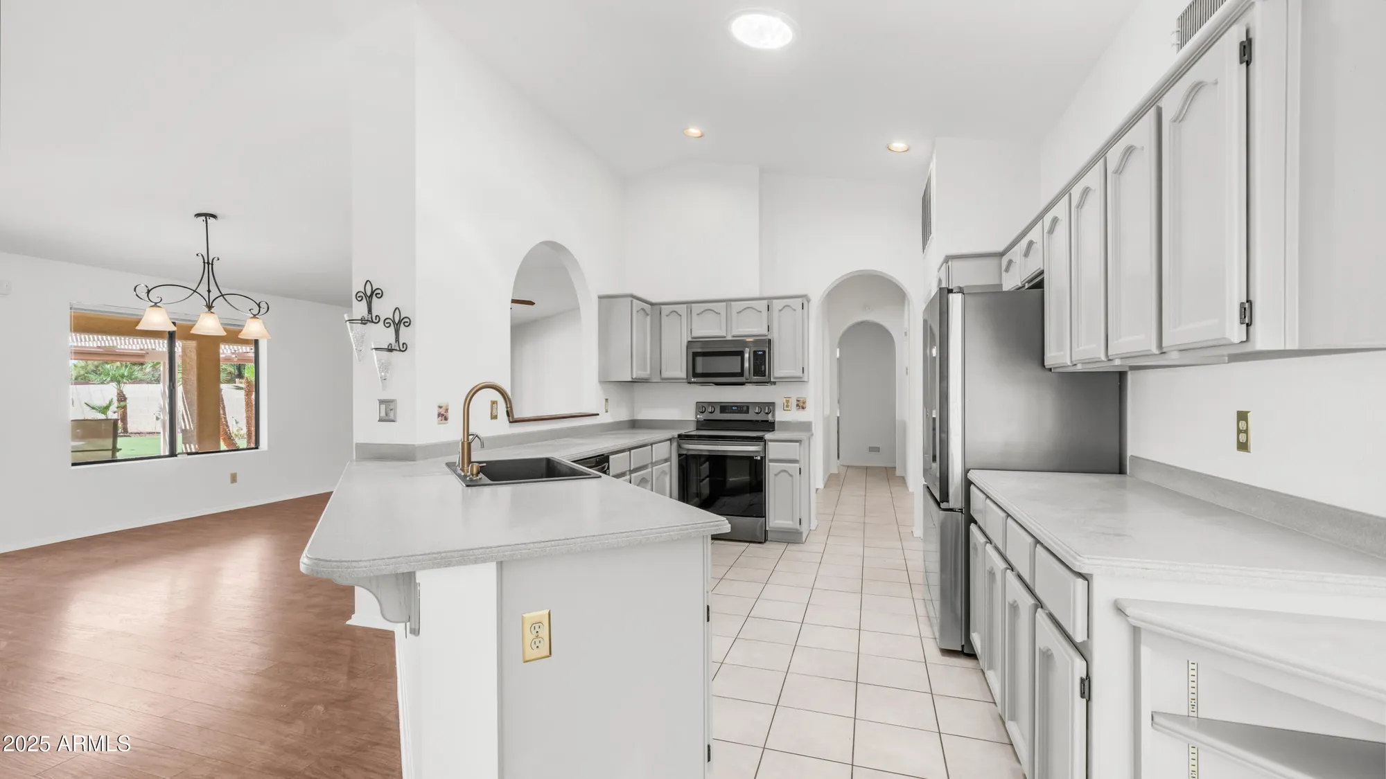 Property Slideshow image 19 of 36 | 10641 e coopers hawk dr, Sun Lakes, AZ, 85248