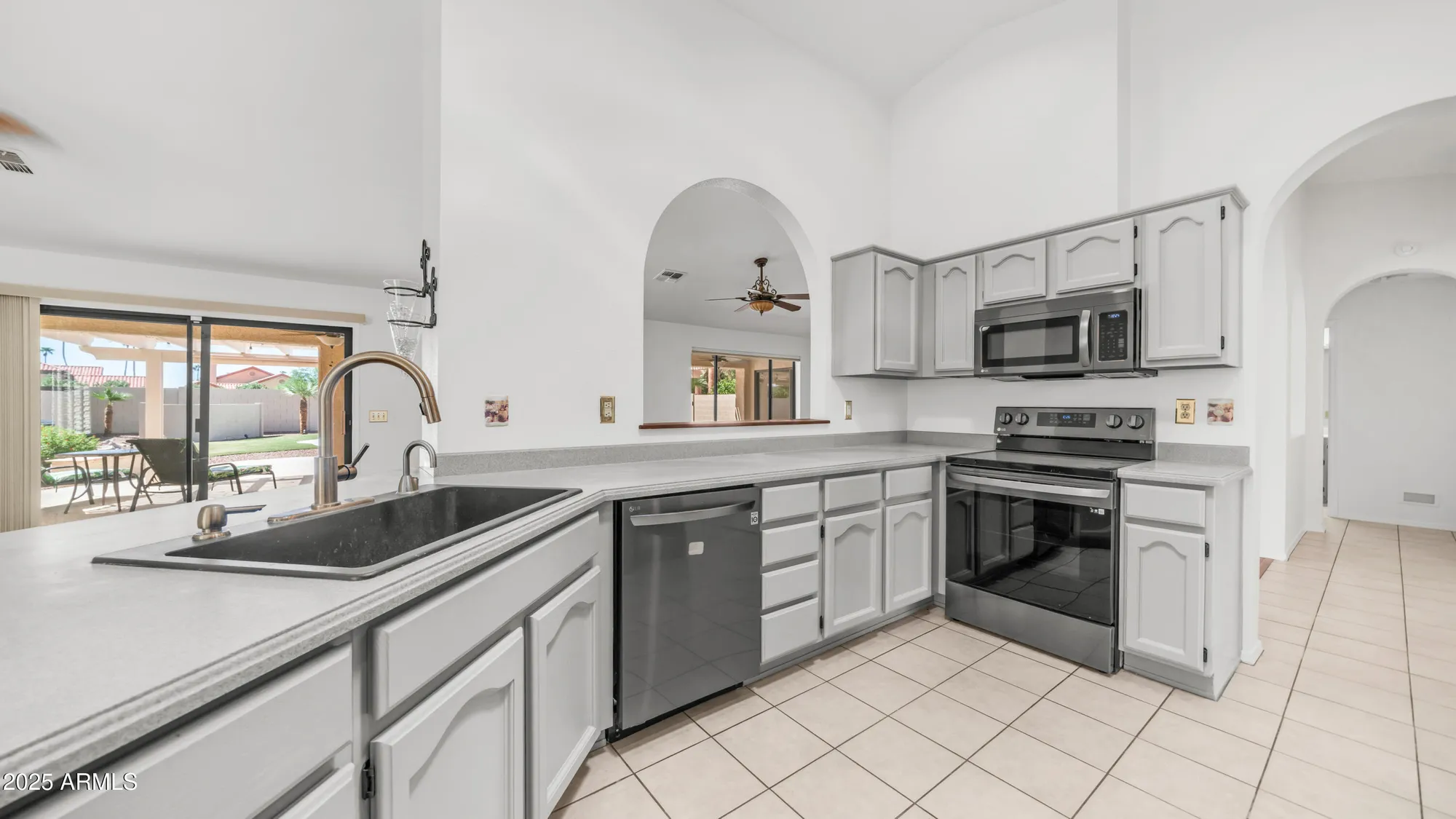 Property Slideshow image 20 of 36 | 10641 e coopers hawk dr, Sun Lakes, AZ, 85248
