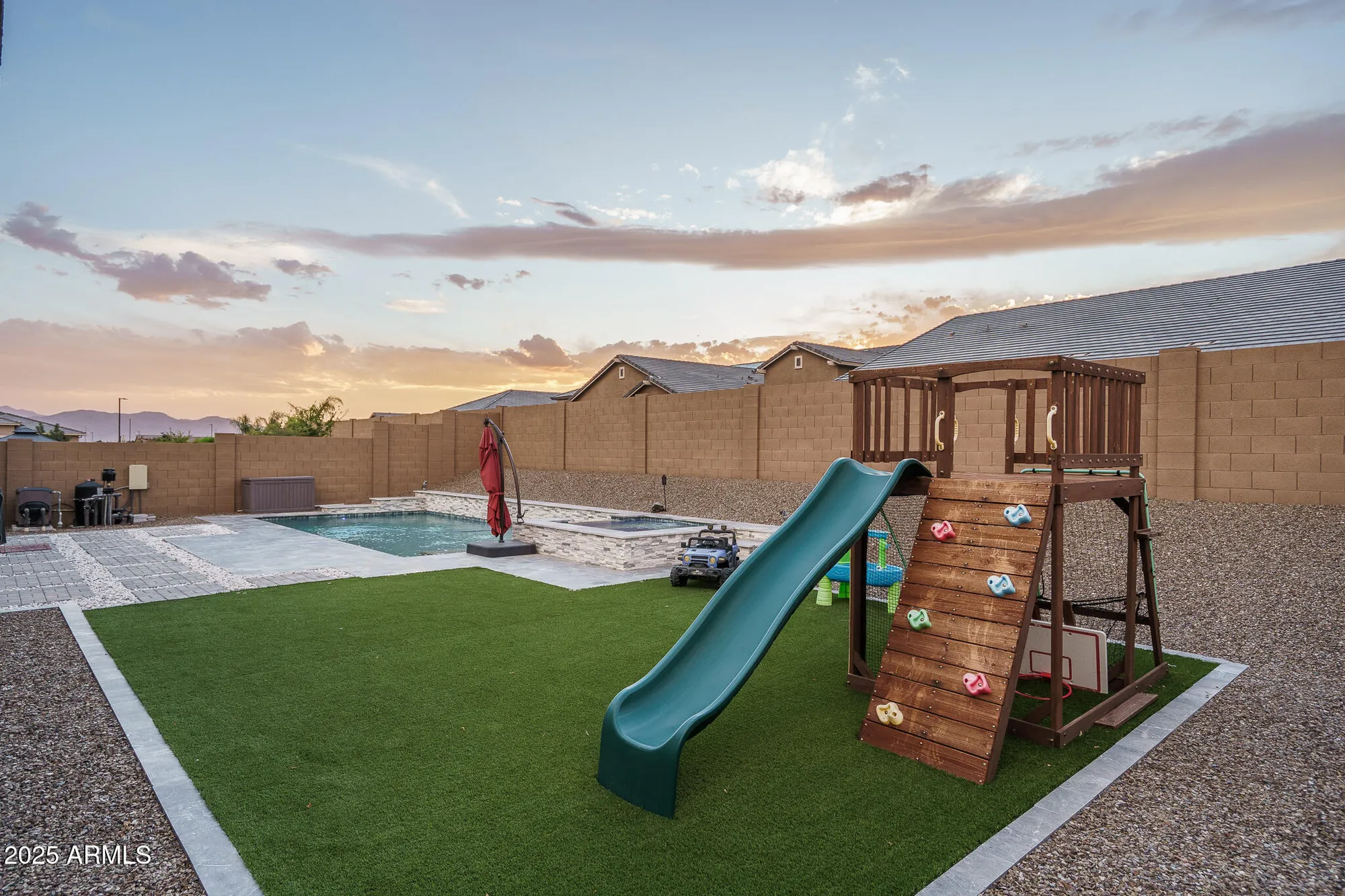 Property Slideshow image 33 of 56 | 24396 n 169th dr, Surprise, AZ, 85387