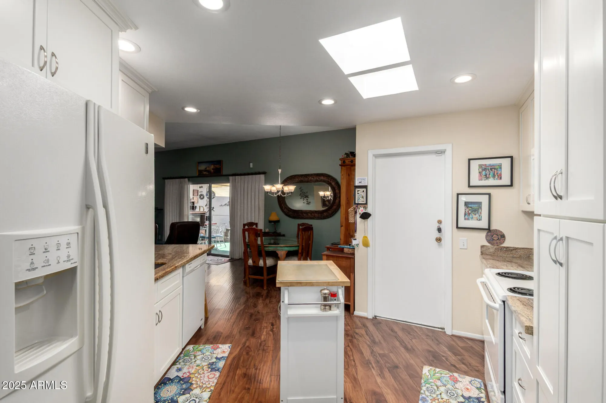 Property Slideshow image 12 of 28 | 16822 n 102nd ave, Sun City, AZ, 85351