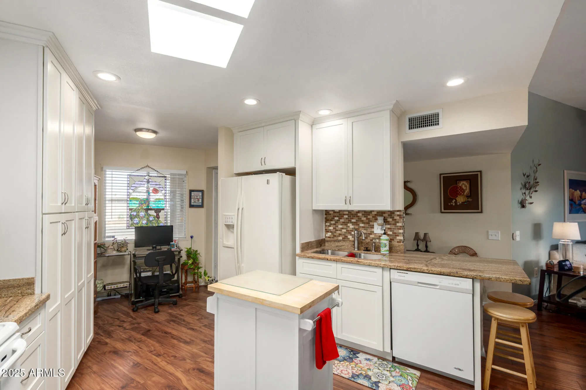 Property Slideshow image 11 of 28 | 16822 n 102nd ave, Sun City, AZ, 85351