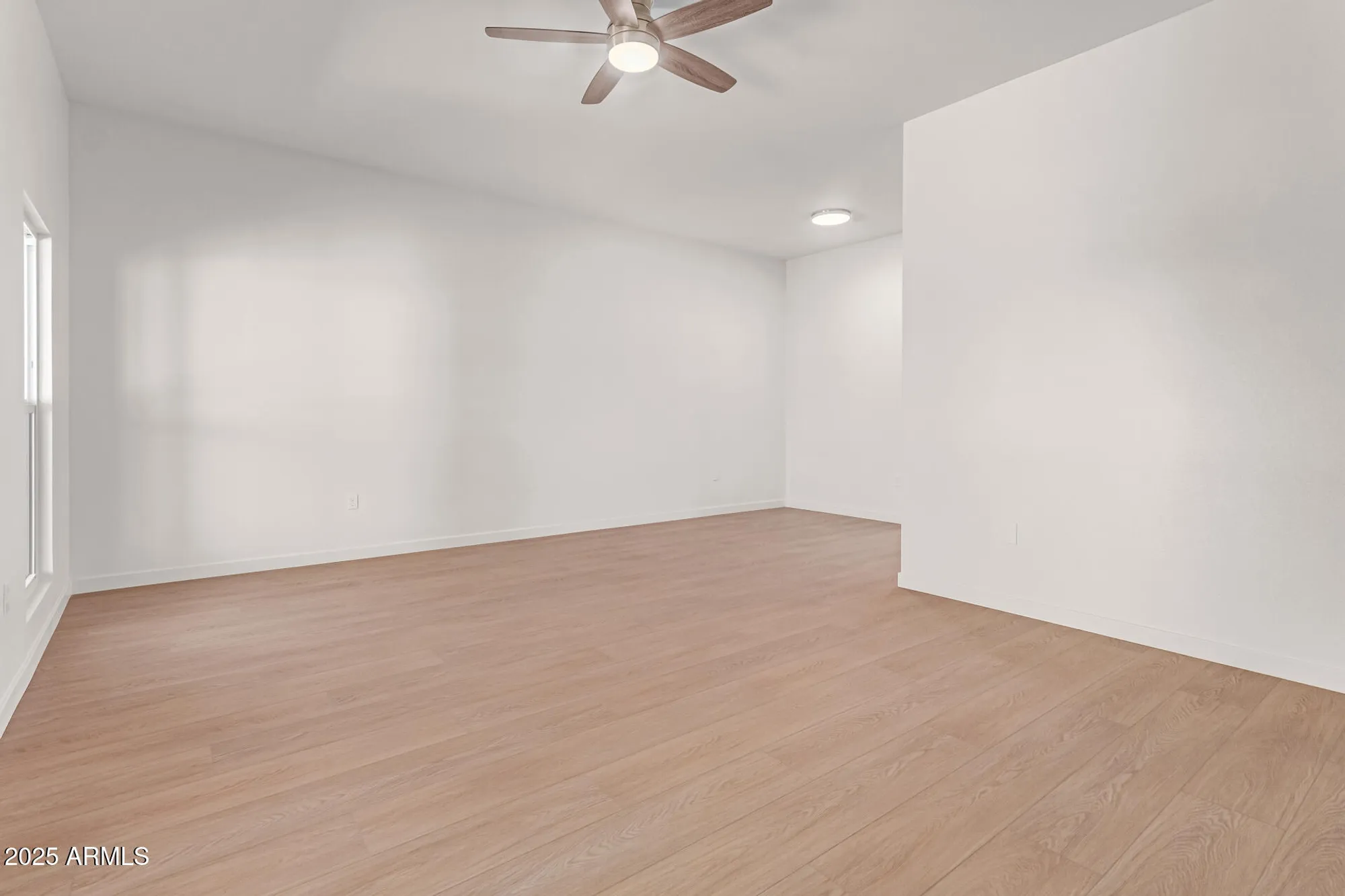 Property Slideshow image 11 of 36 | 16853 n meadow park dr, Sun City, AZ, 85351