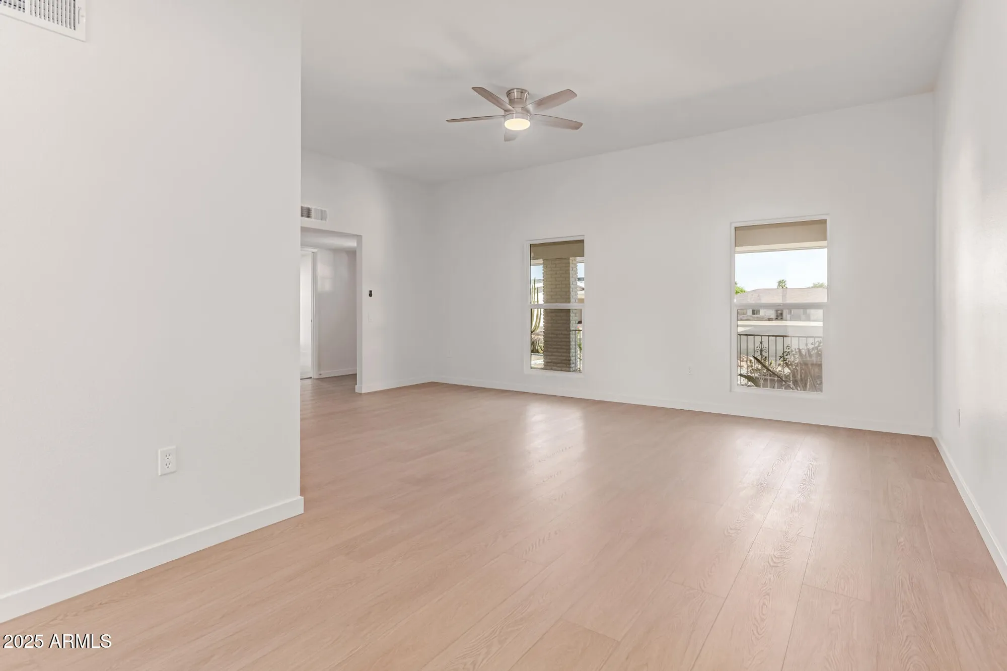 Property Slideshow image 12 of 36 | 16853 n meadow park dr, Sun City, AZ, 85351