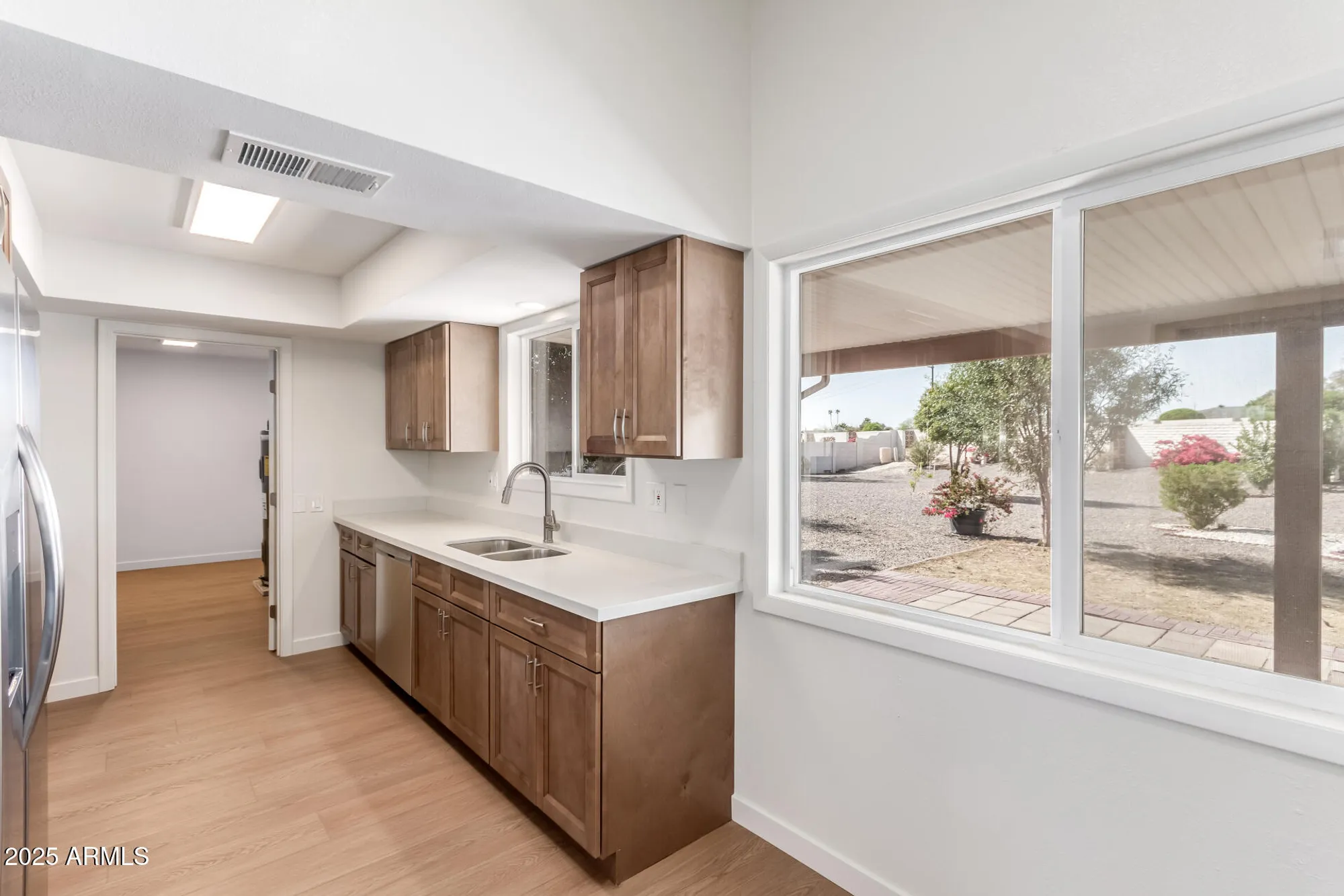 Property Slideshow image 17 of 36 | 16853 n meadow park dr, Sun City, AZ, 85351