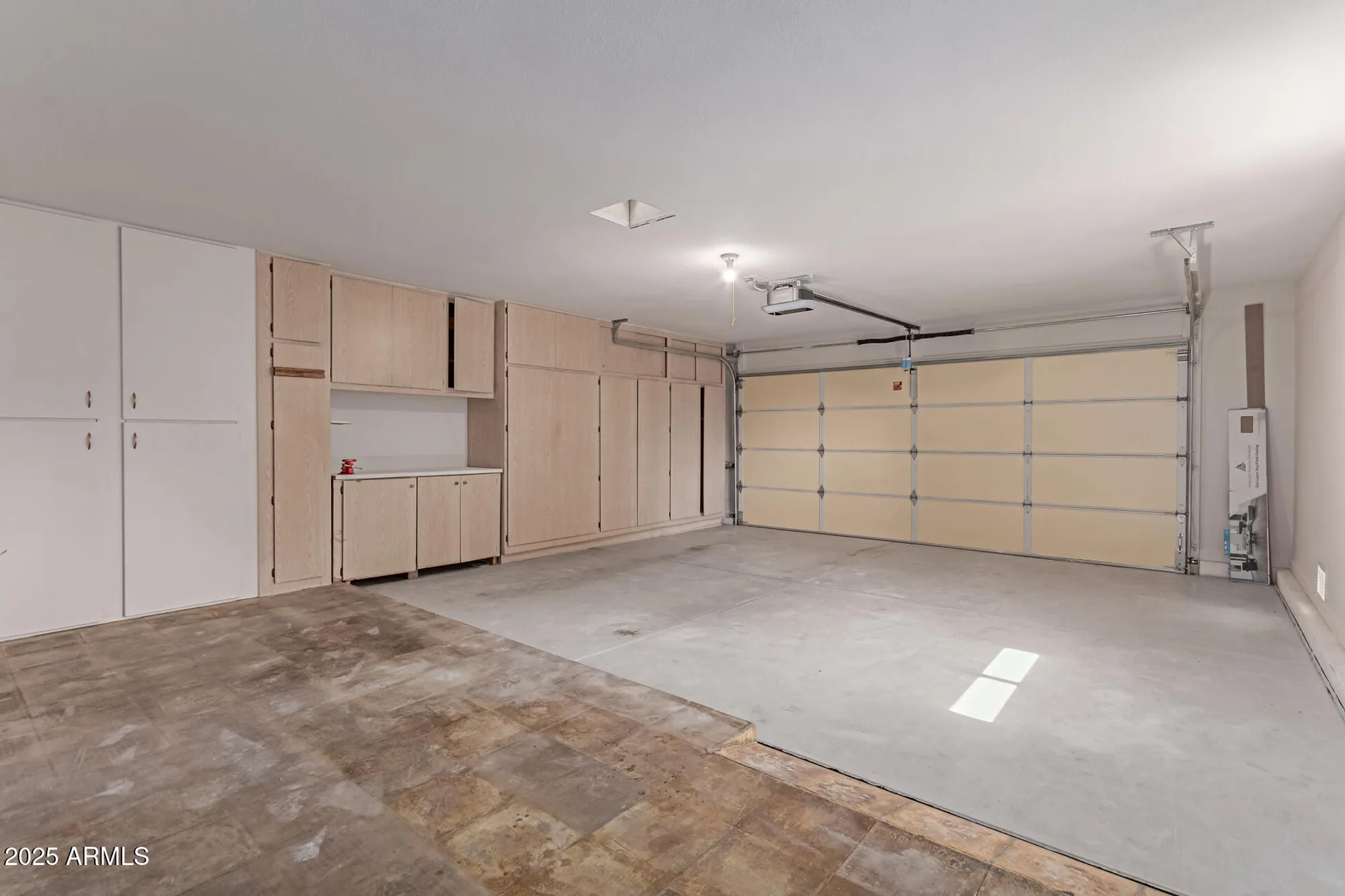 Property Slideshow image 31 of 36 | 16853 n meadow park dr, Sun City, AZ, 85351