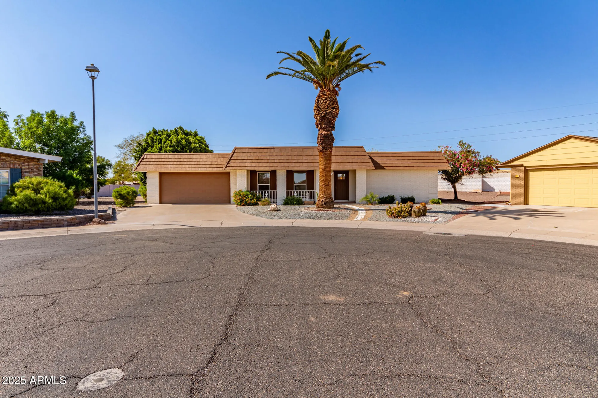 Property Slideshow image 5 of 36 | 16853 n meadow park dr, Sun City, AZ, 85351