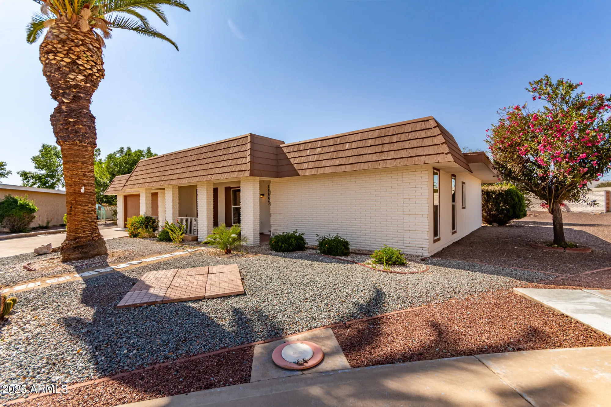 Property Slideshow image 8 of 36 | 16853 n meadow park dr, Sun City, AZ, 85351