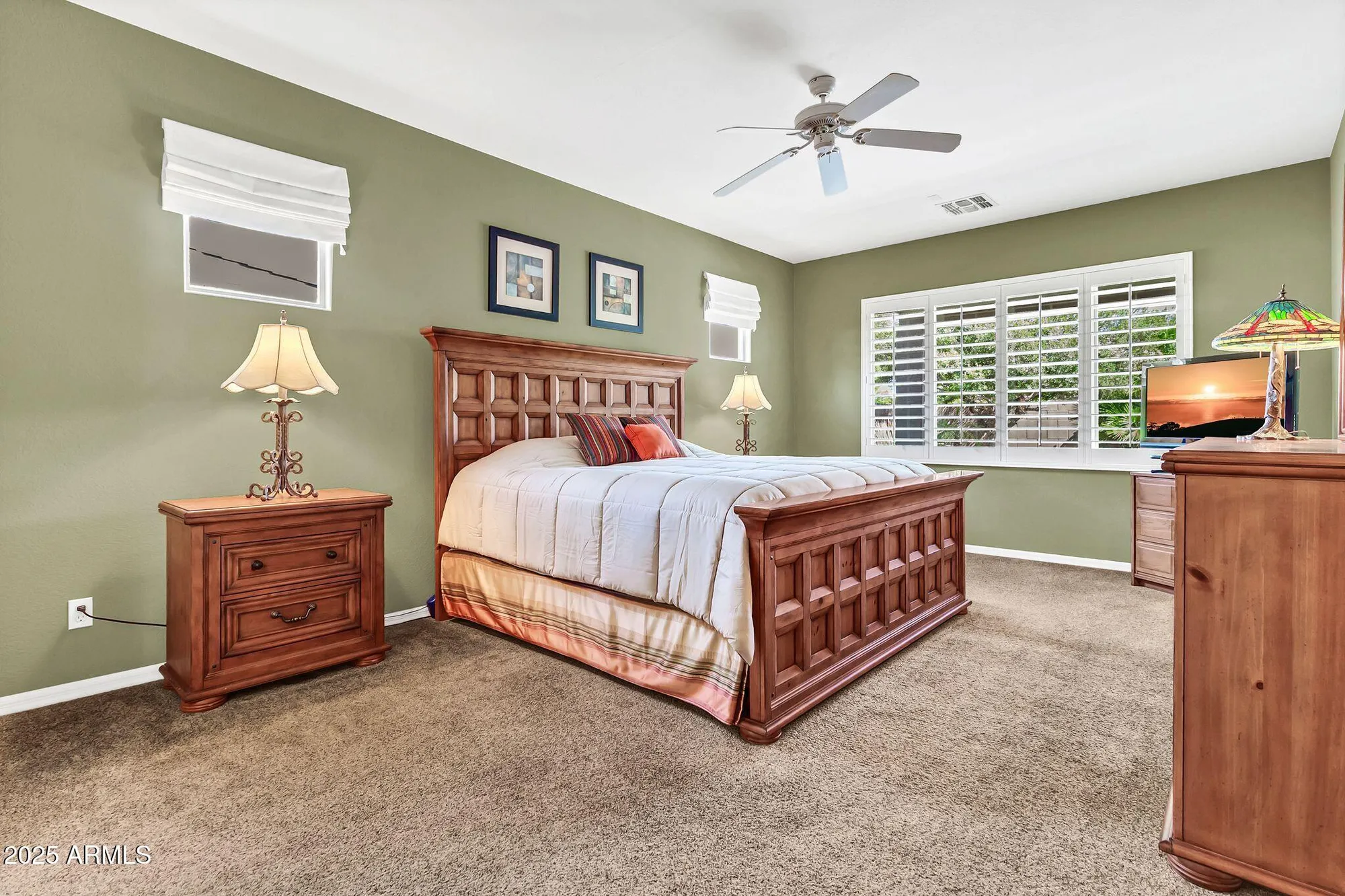 Property Slideshow image 14 of 30 | 3624 e county down dr, Chandler, AZ, 85249