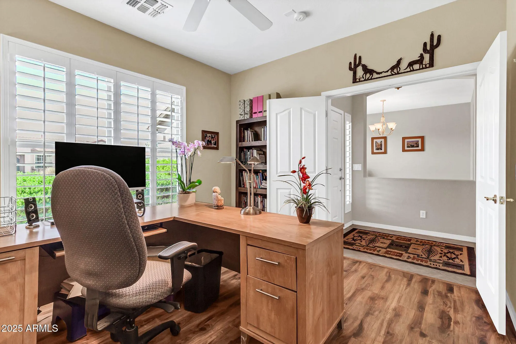 Property Slideshow image 19 of 30 | 3624 e county down dr, Chandler, AZ, 85249