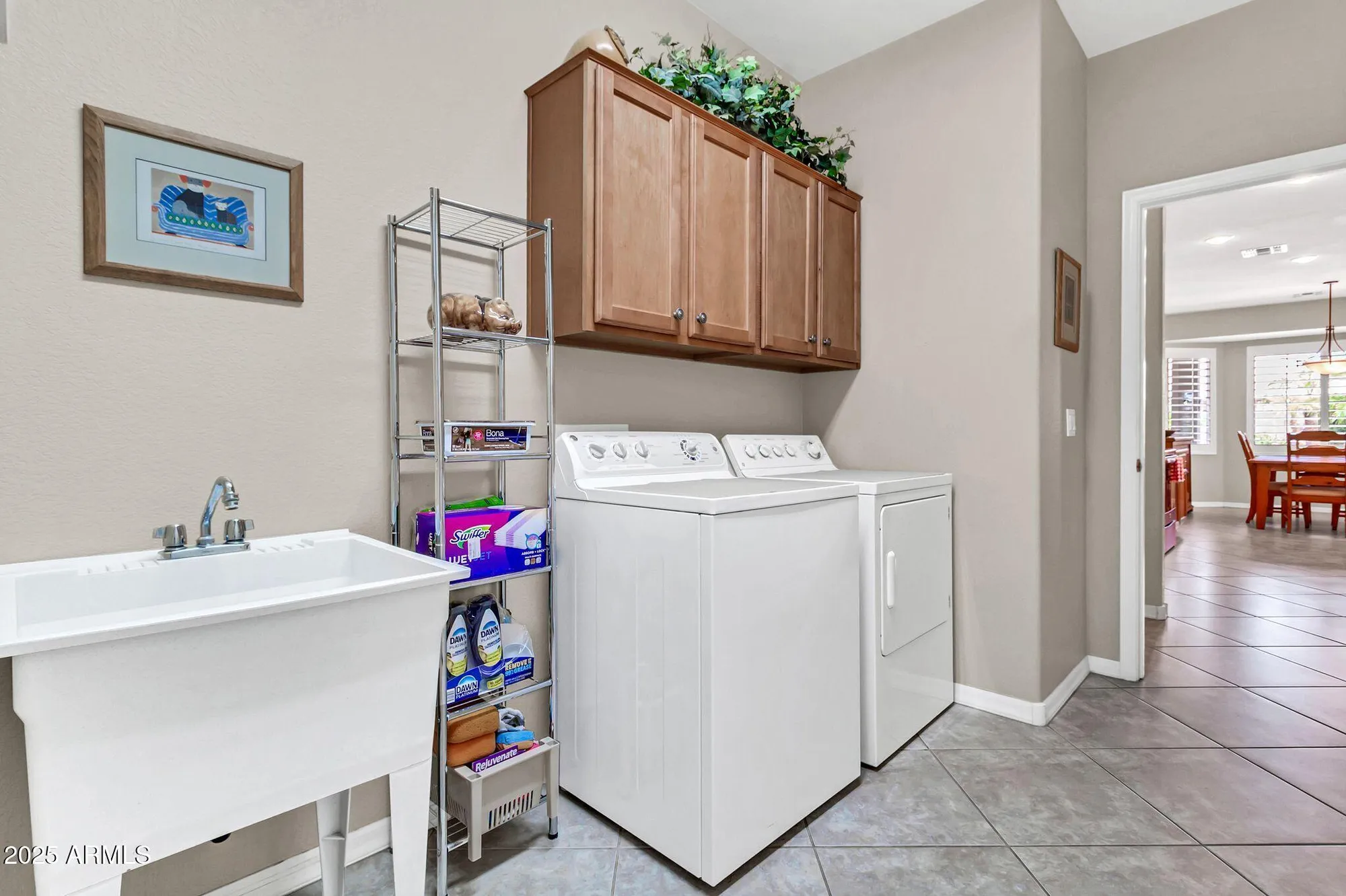 Property Slideshow image 28 of 30 | 3624 e county down dr, Chandler, AZ, 85249