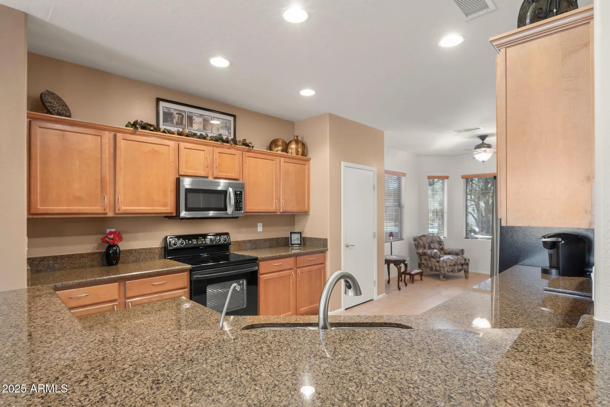Property Slideshow image 11 of 38 | 18836 n sunsites dr, Surprise, AZ, 85387