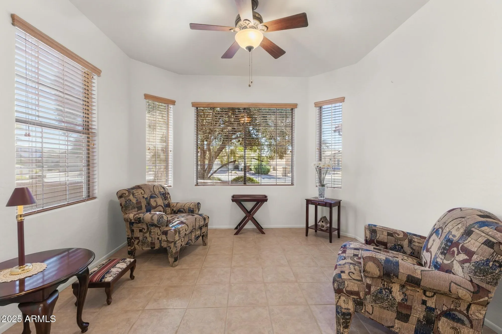 Property Slideshow image 13 of 38 | 18836 n sunsites dr, Surprise, AZ, 85387