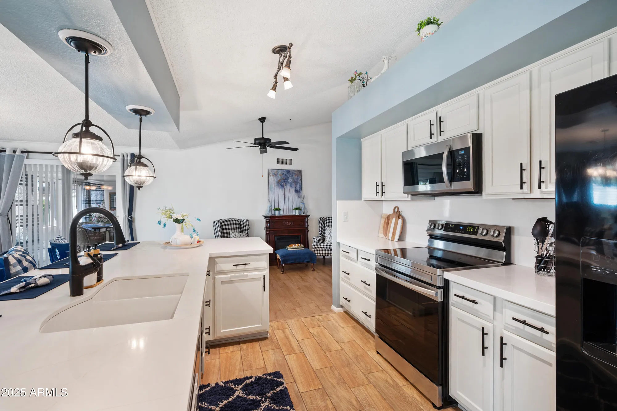 Property Slideshow image 6 of 33 | 17602 n desert glen dr, Sun City West, AZ, 85375