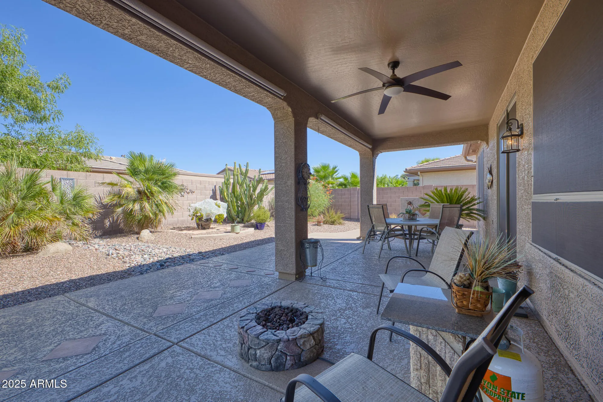 Property Slideshow image 33 of 38 | 18836 n sunsites dr, Surprise, AZ, 85387