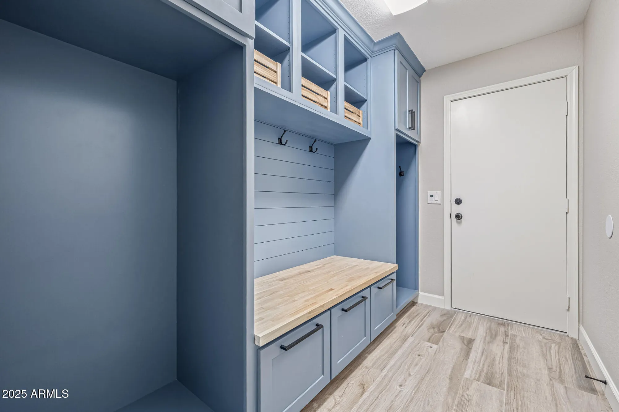 Property Slideshow image 16 of 41 | 9152 w oraibi dr, Peoria, AZ, 85382