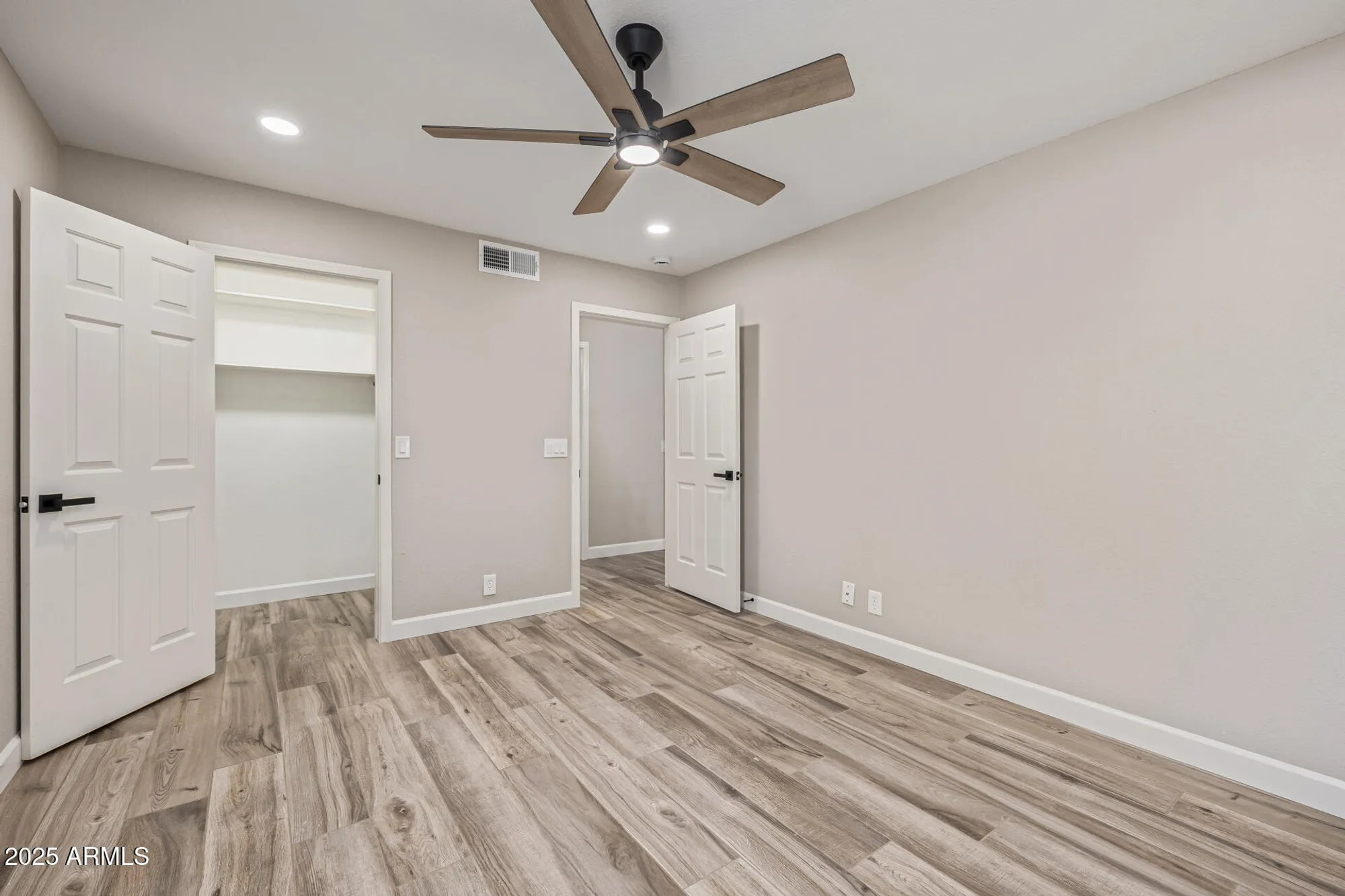 Property Slideshow image 29 of 41 | 9152 w oraibi dr, Peoria, AZ, 85382