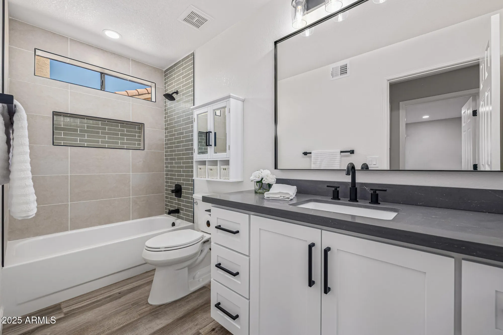 Property Slideshow image 31 of 41 | 9152 w oraibi dr, Peoria, AZ, 85382