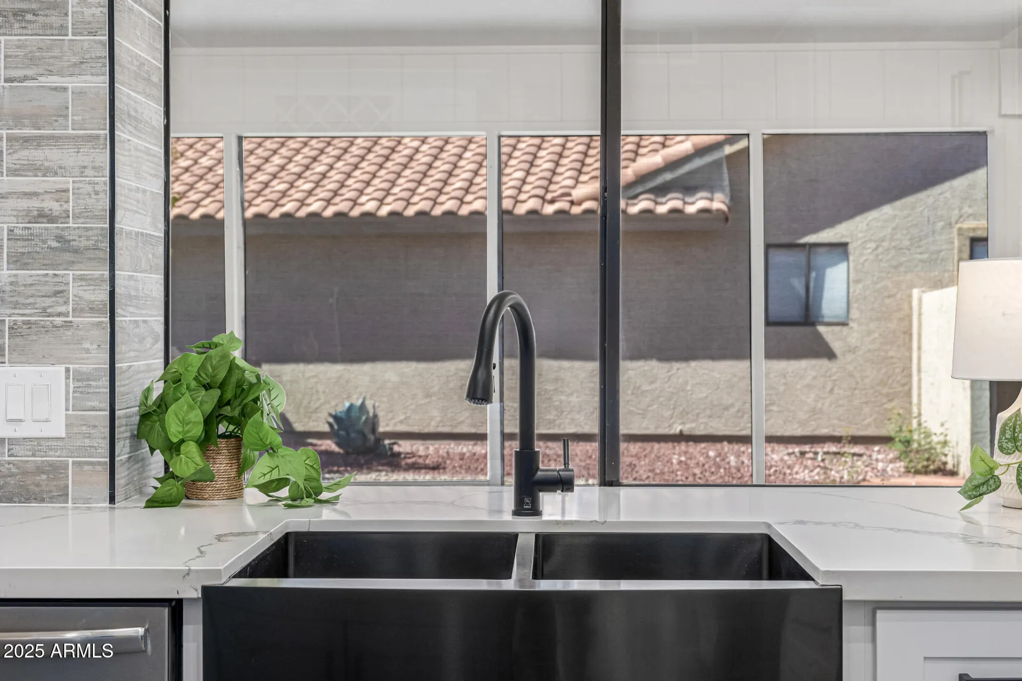 Property Slideshow image 15 of 41 | 9152 w oraibi dr, Peoria, AZ, 85382