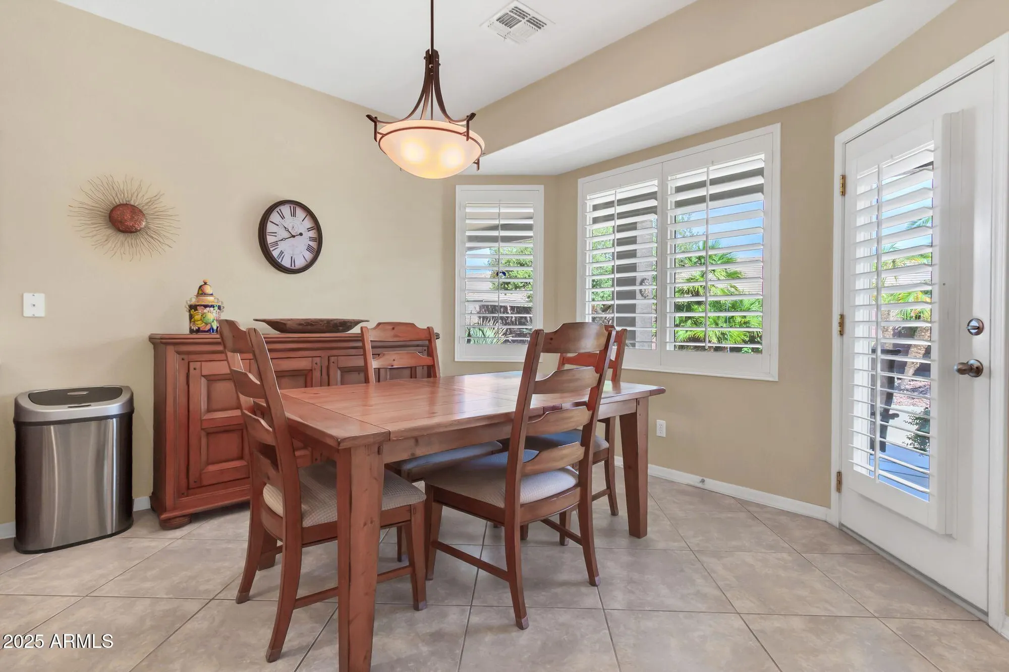 Property Slideshow image 10 of 30 | 3624 e county down dr, Chandler, AZ, 85249