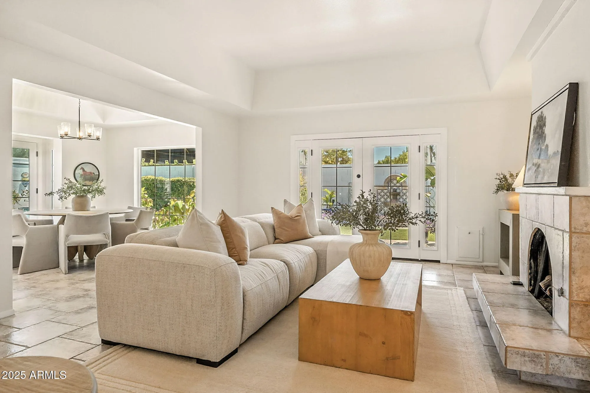 Property Slideshow image 13 of 99 | 43 e boca raton rd, Phoenix, AZ, 85022