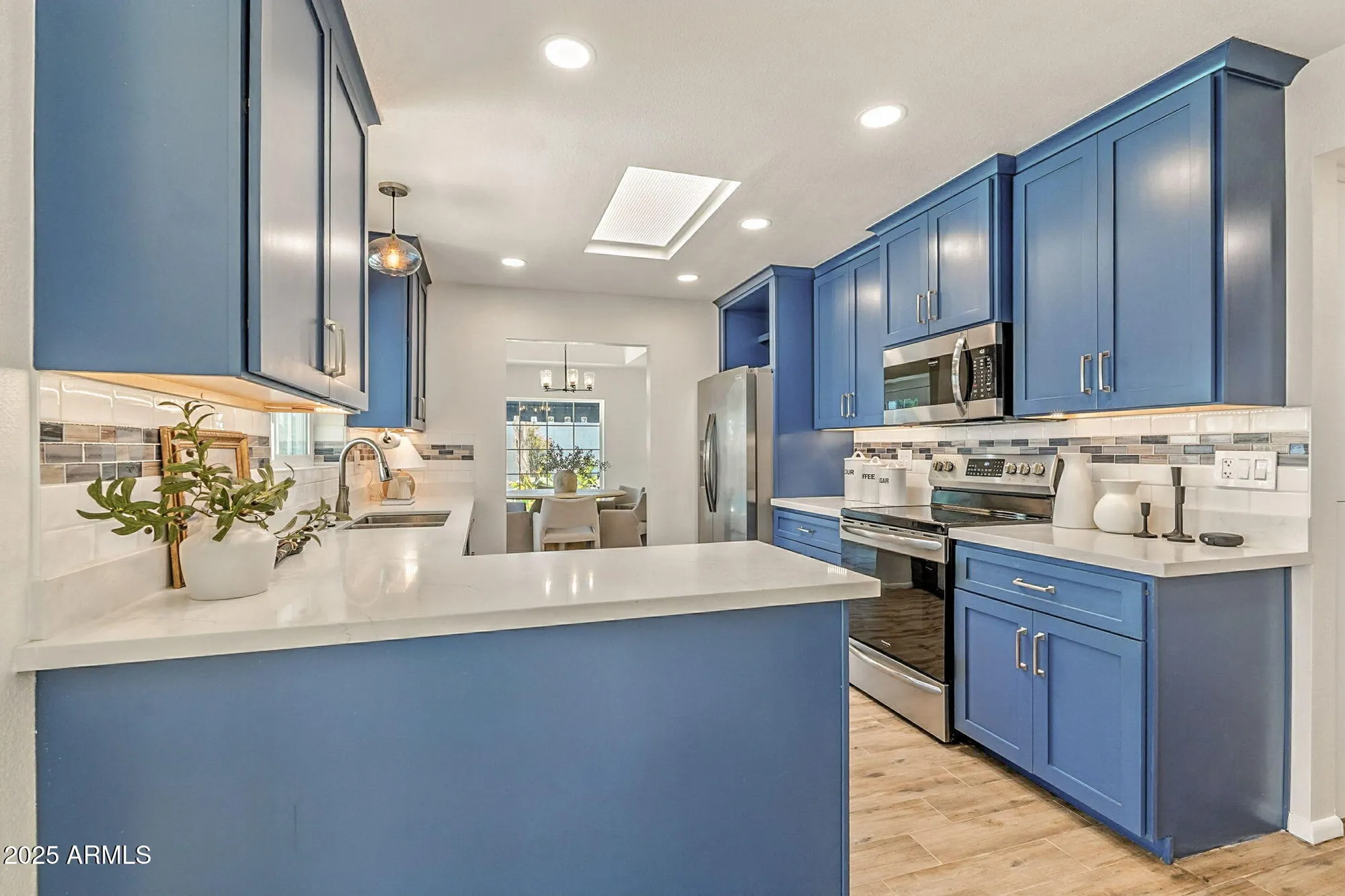 Property Slideshow image 30 of 99 | 43 e boca raton rd, Phoenix, AZ, 85022