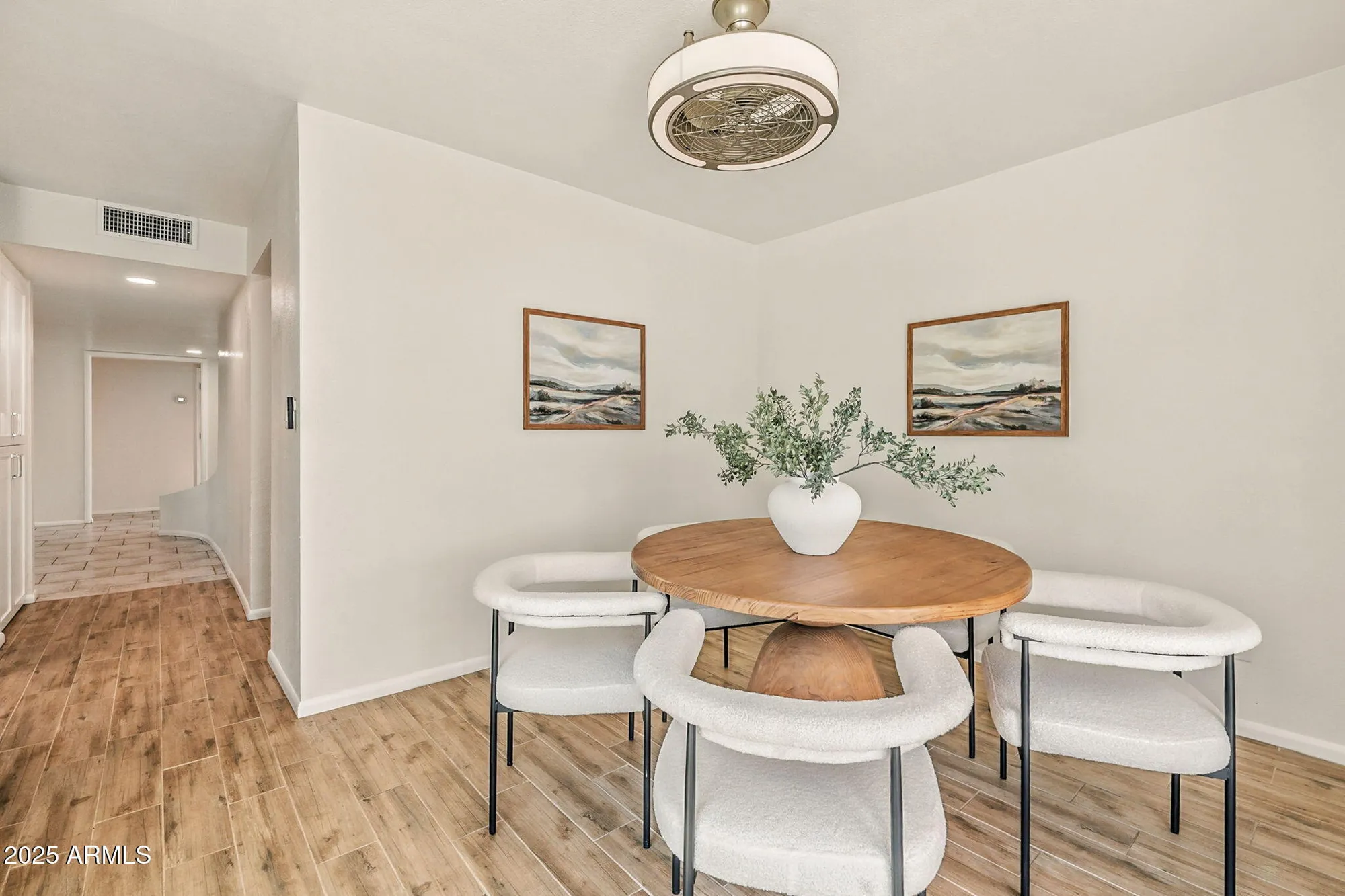 Property Slideshow image 22 of 99 | 43 e boca raton rd, Phoenix, AZ, 85022