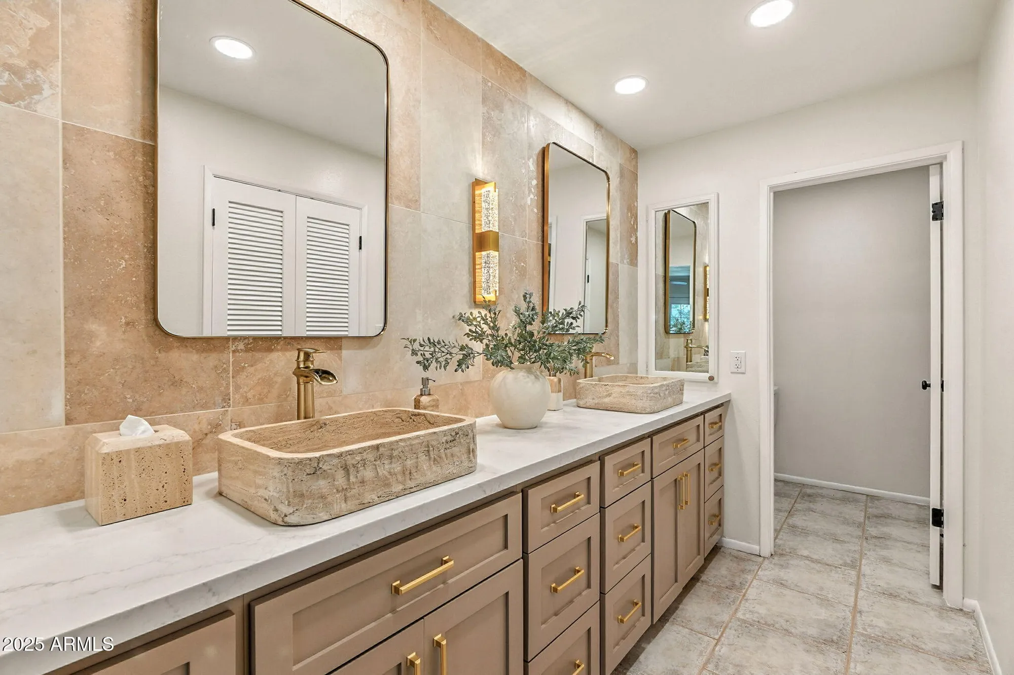 Property Slideshow image 36 of 99 | 43 e boca raton rd, Phoenix, AZ, 85022