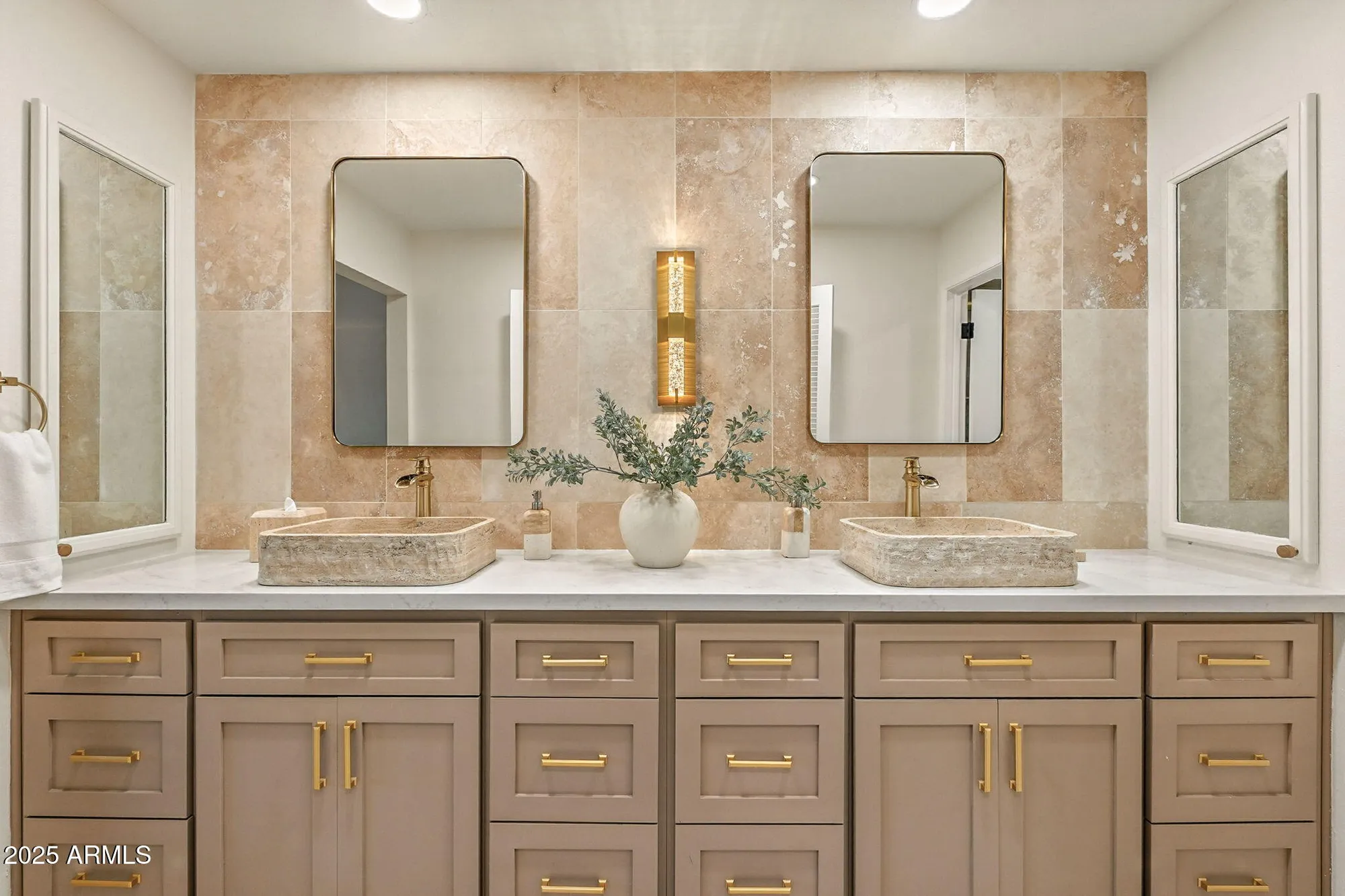 Property Slideshow image 37 of 99 | 43 e boca raton rd, Phoenix, AZ, 85022